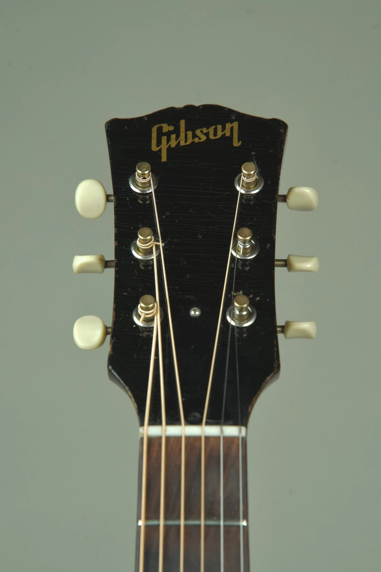 1964 Gibson LG-1  Acoustic Guitar9.jpeg