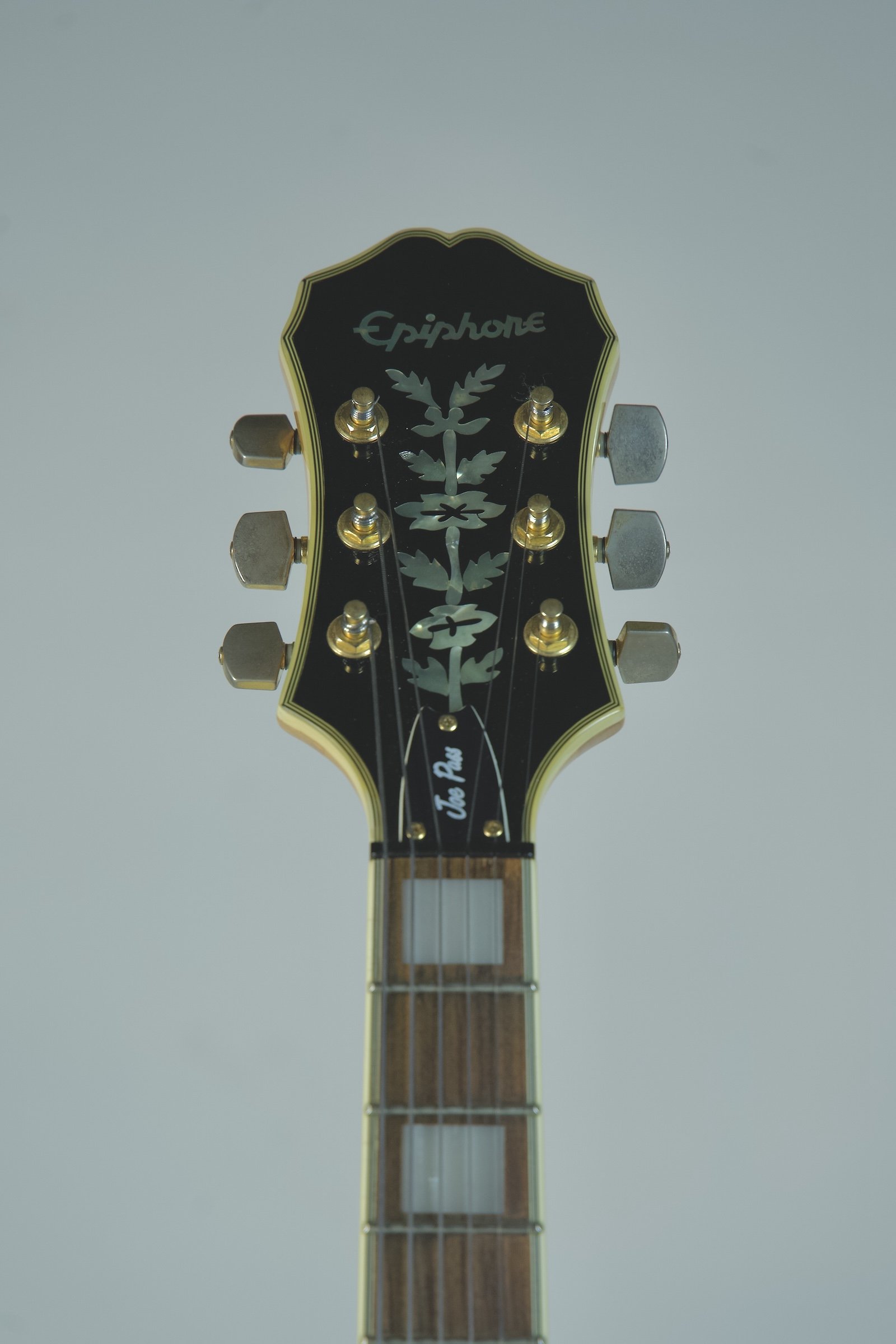 Used Epiphone Joe Pass Emperor Hollowbody Electric Guitar3.jpeg