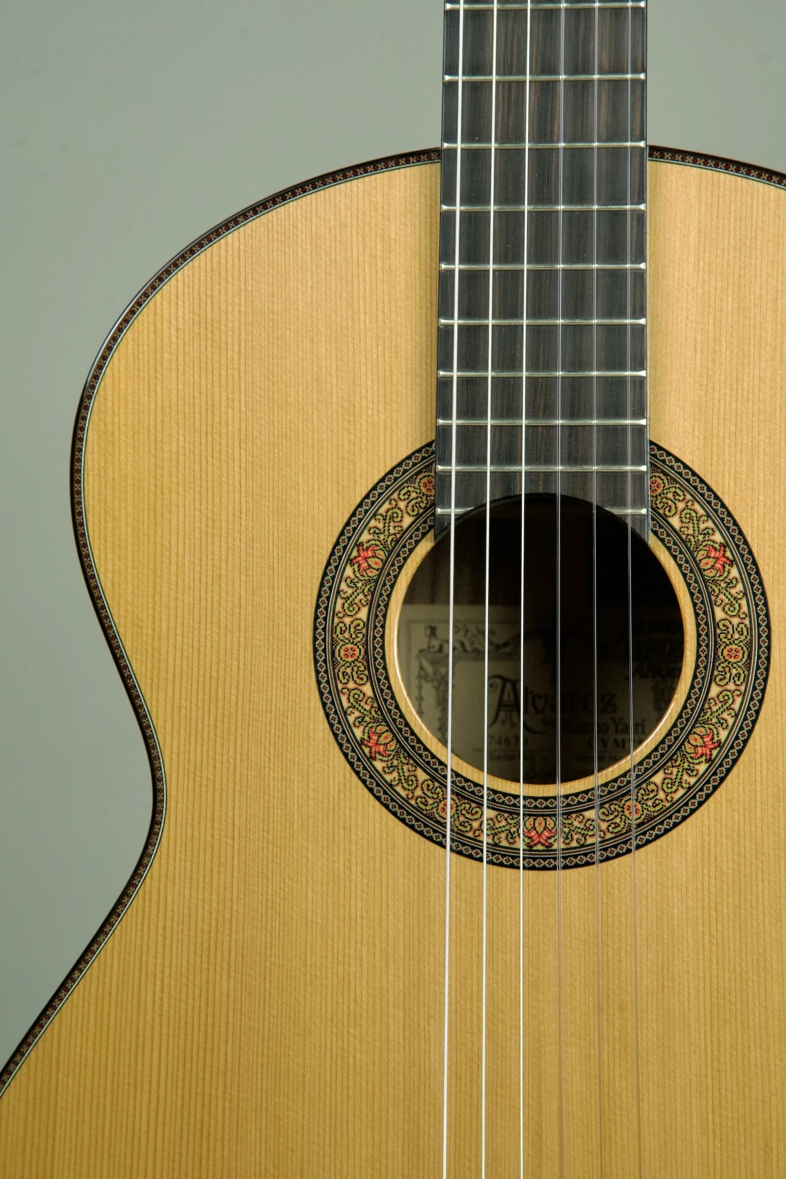 Used Alvarez CYM75 Classical Guitar5.jpeg