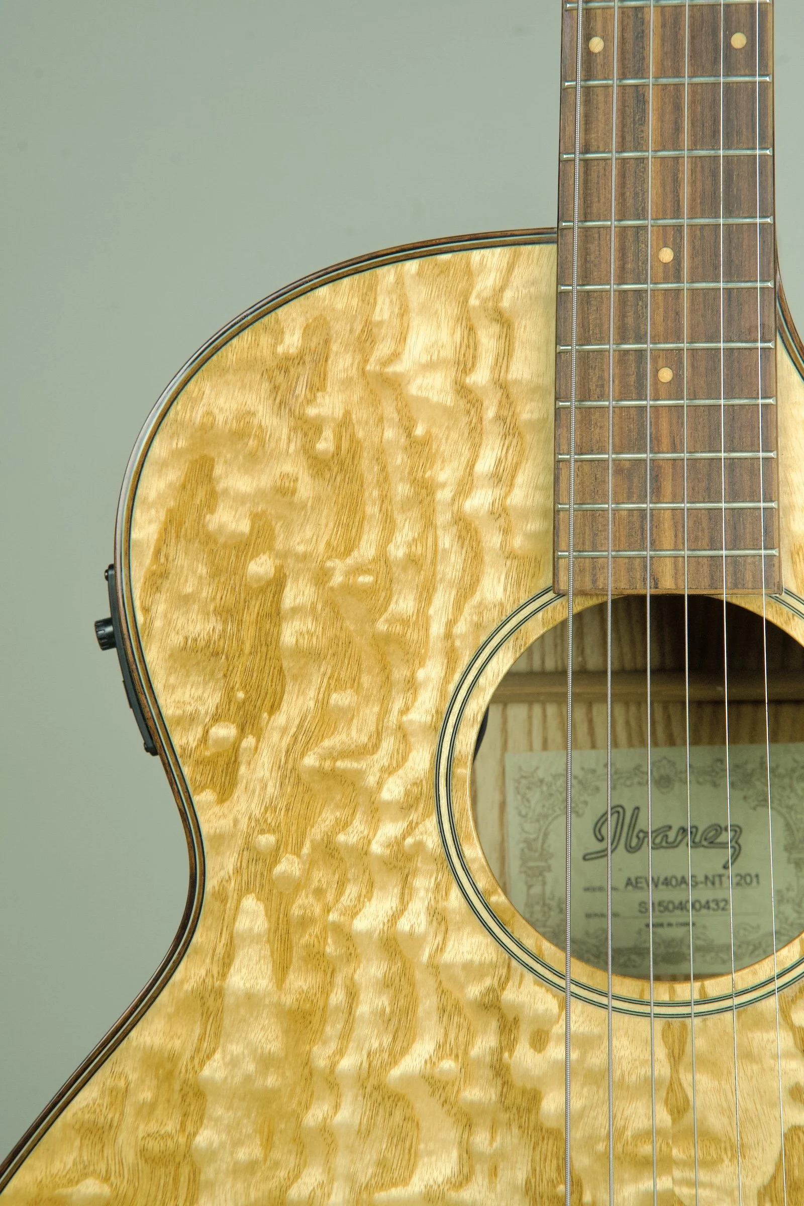 Used Ibanez Acoustic Electric AEW40AS5.jpeg