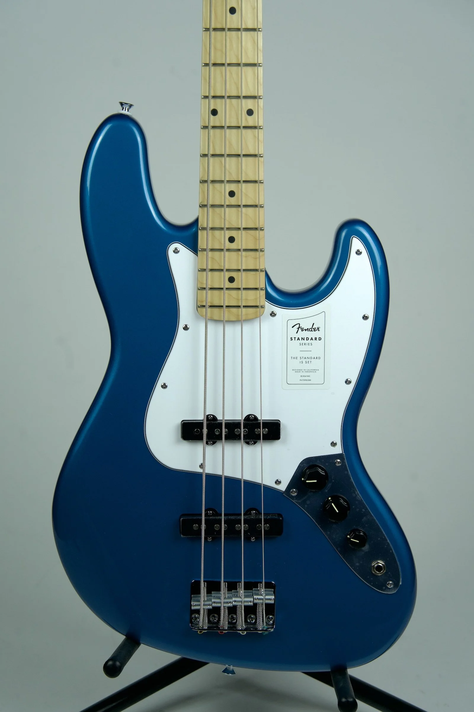 Fender Standard Jazz Bass - Aqua Marine Metallic2.jpeg