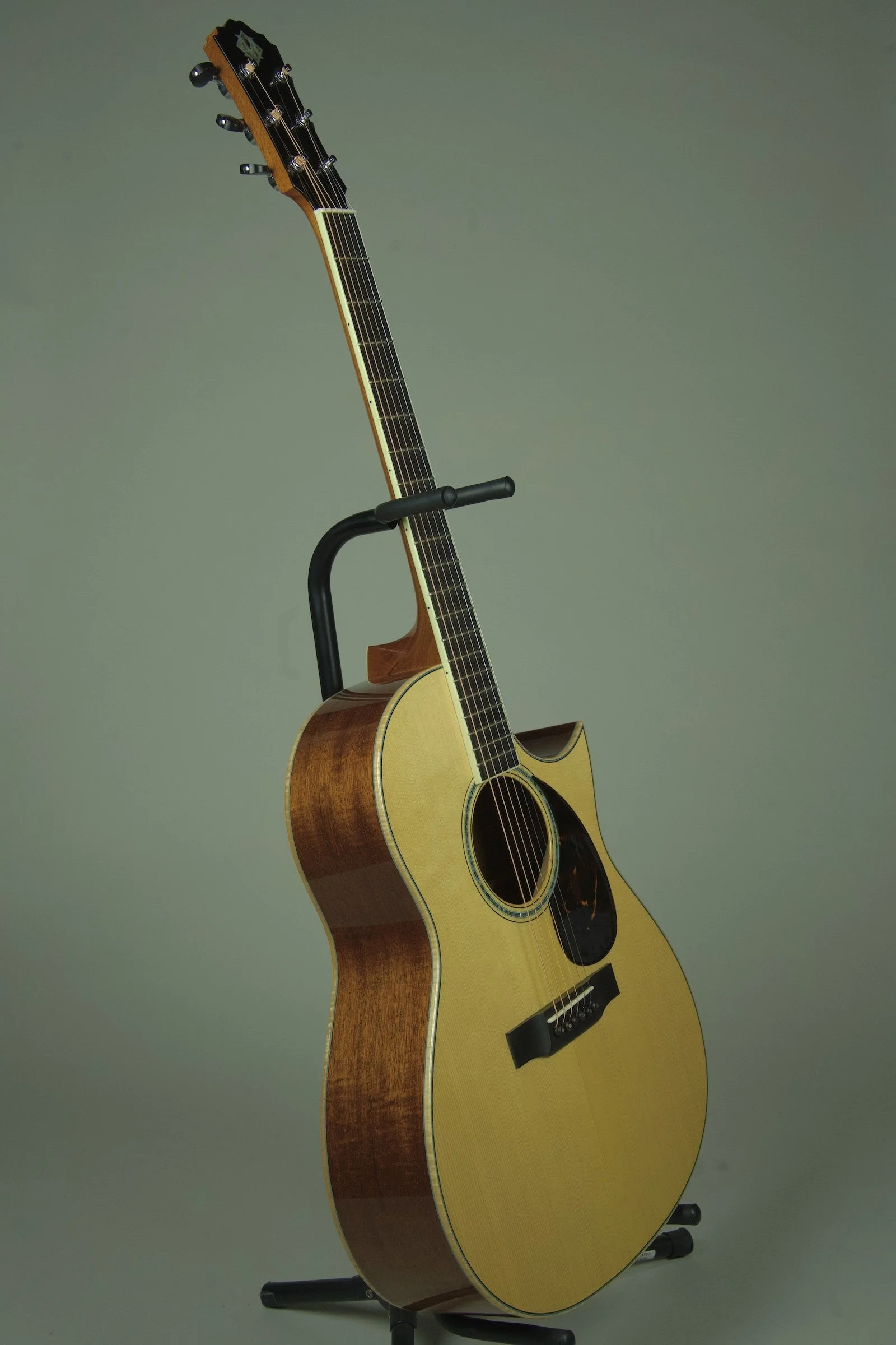Used Morgan Concert Florentine Cutaway Acoustic Electric Guitar18.jpeg