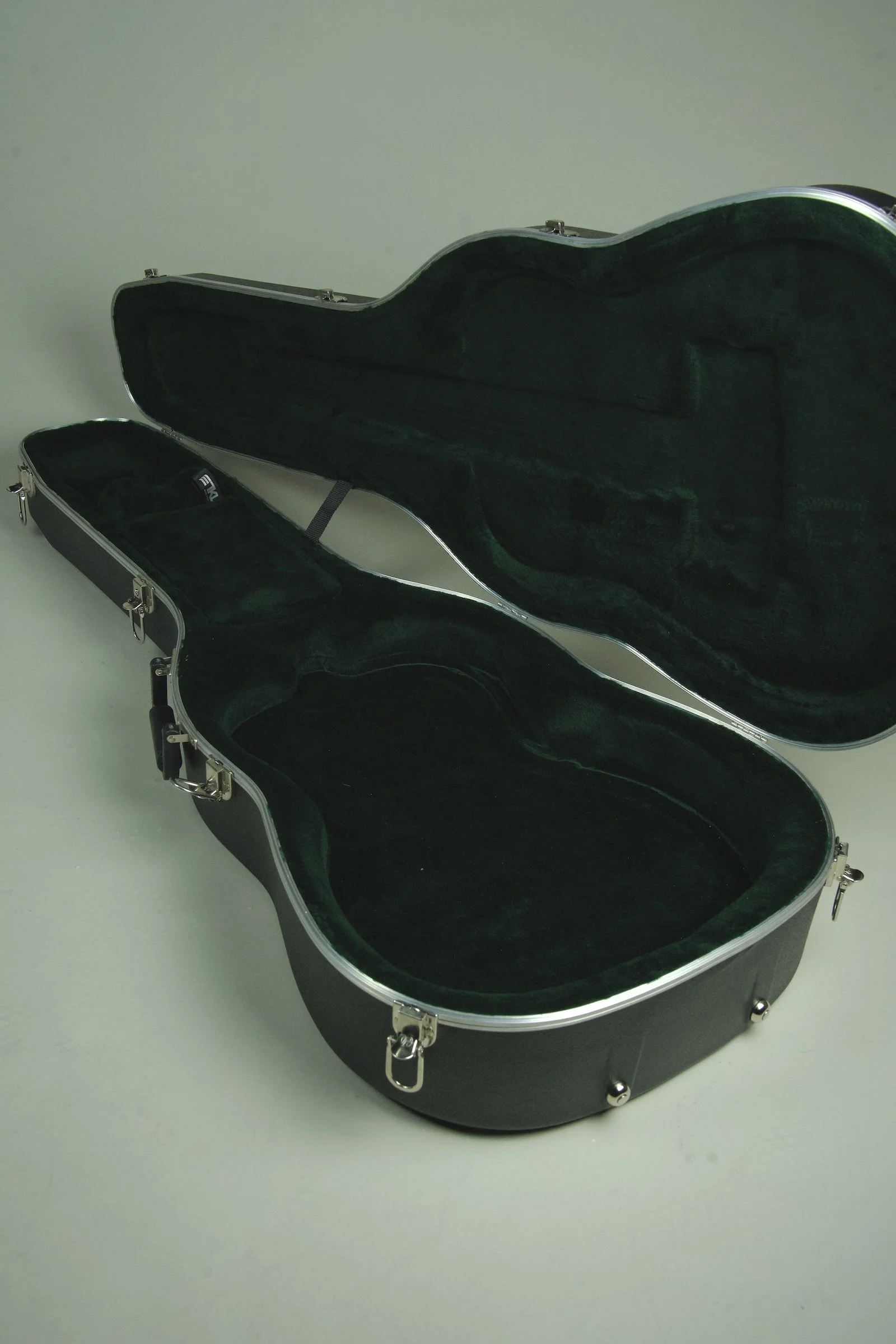 Used Martin OOO-28 Acoustic Guitar2.jpeg