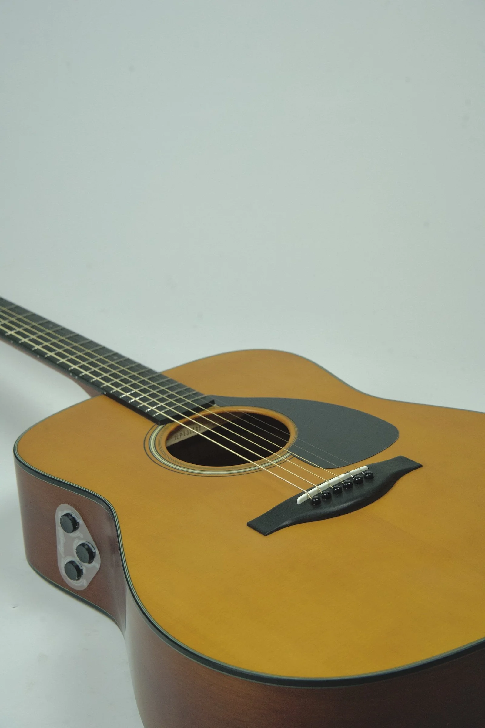 Yamaha FGX3 Acoustic Electric Guitar21.jpeg