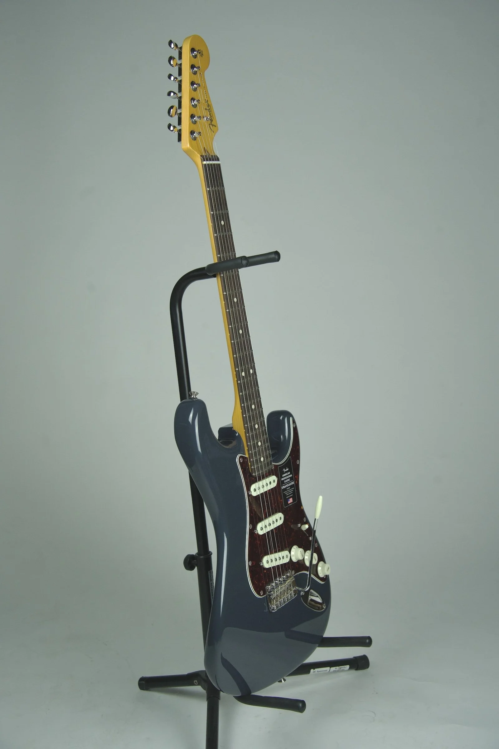 Fender American Professional Classic Stratocaster Electric Guitar - Faded Black14.jpeg