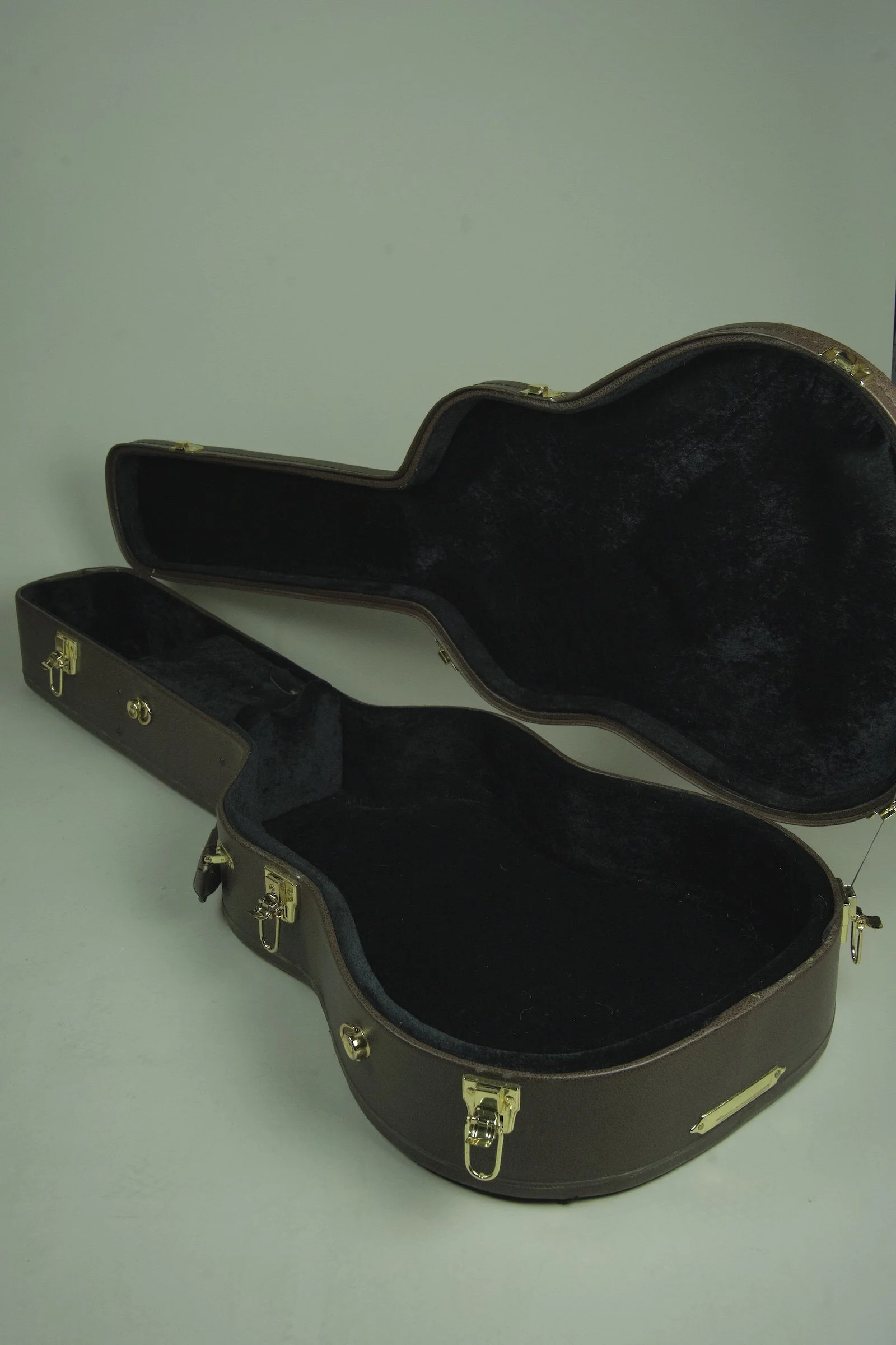Used Takamine P4DC Acoustic Electric Guitar 27.jpeg