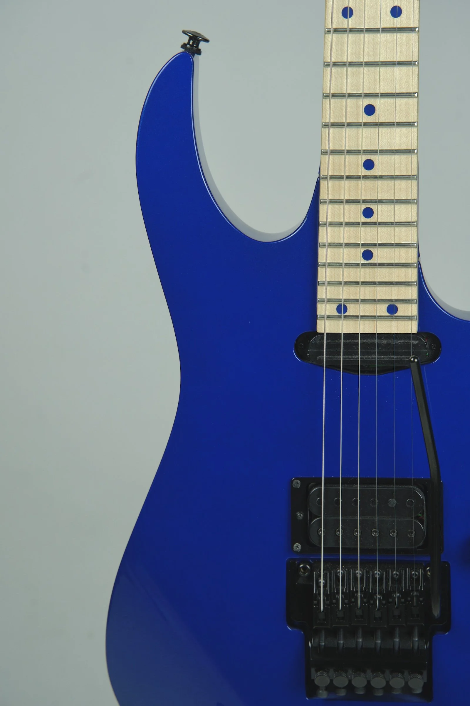 Used Ibanez Genesis RG-565R Limited Edition Electric Guitar - Lazer Blue4.jpeg