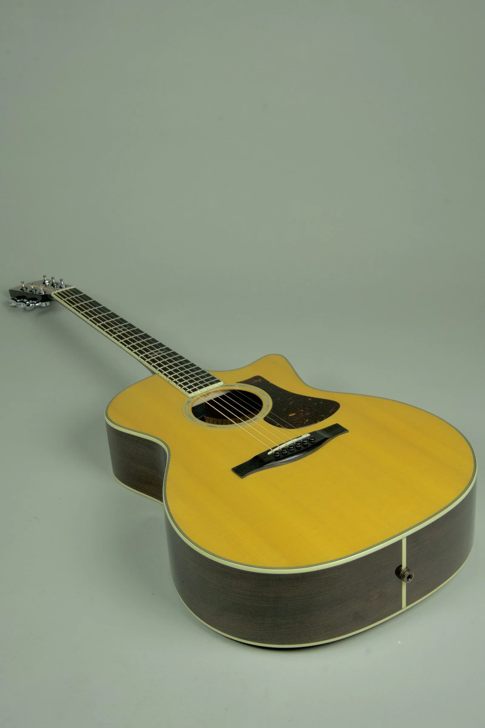 Used Eastman AC422CE Acoustic Electric Guitar23.jpeg