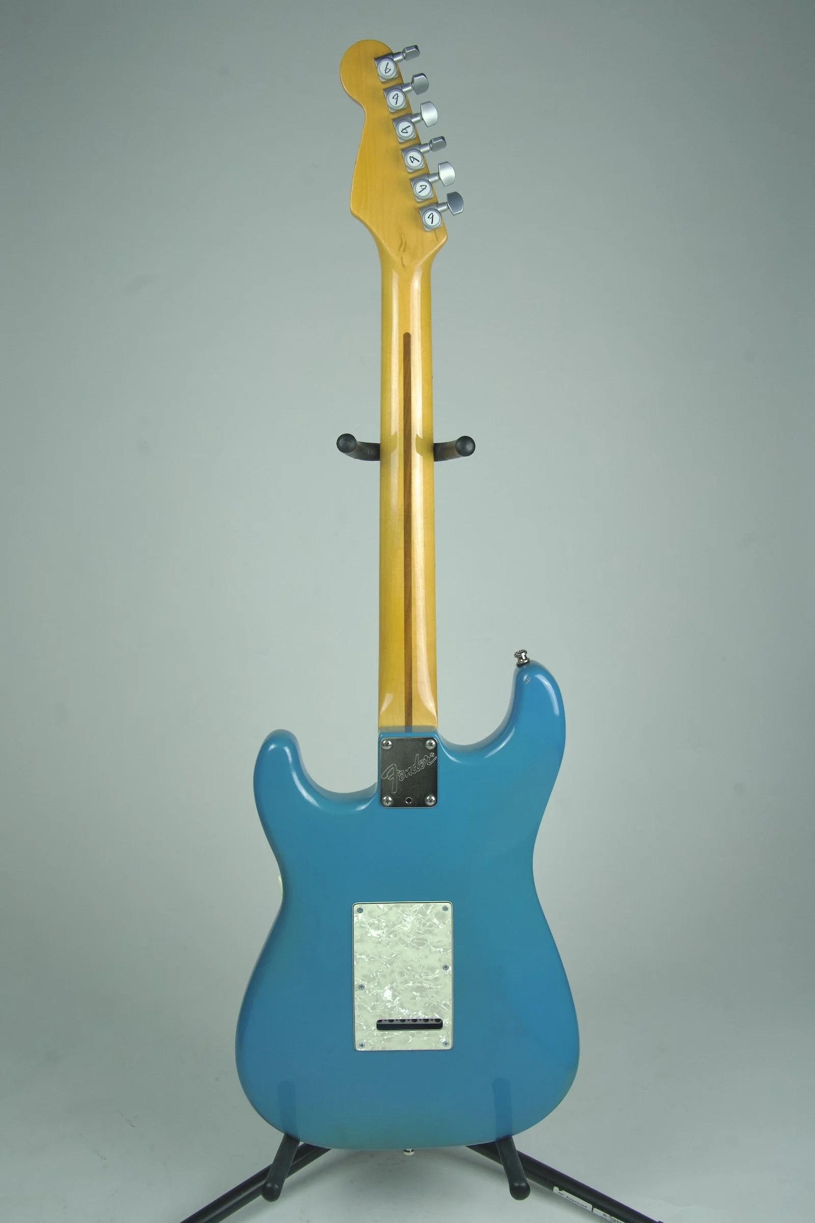 Used 1989 Fender USA Stratocaster Electric guitar - Blue8.jpeg