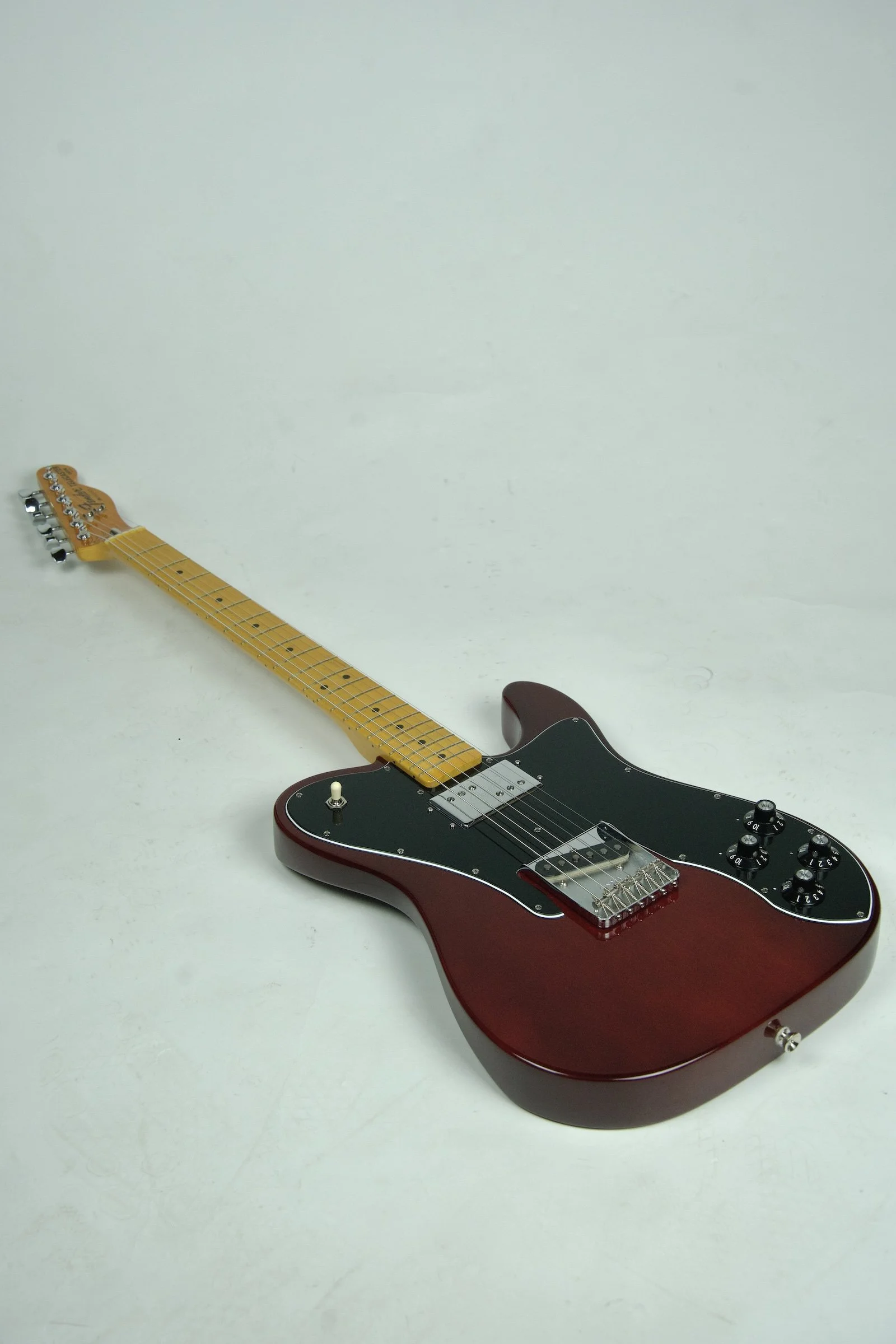 Used Fender American Vintage II 1977 Telecaster Electric Guitar Wine Red11.jpeg