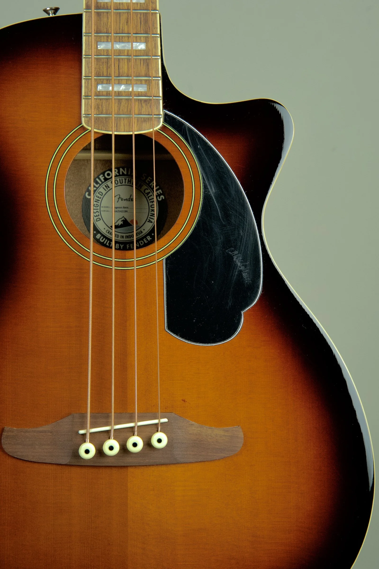 Fender Kingman Acoustic Bass Guitar - Shaded Edge Burst6.jpeg