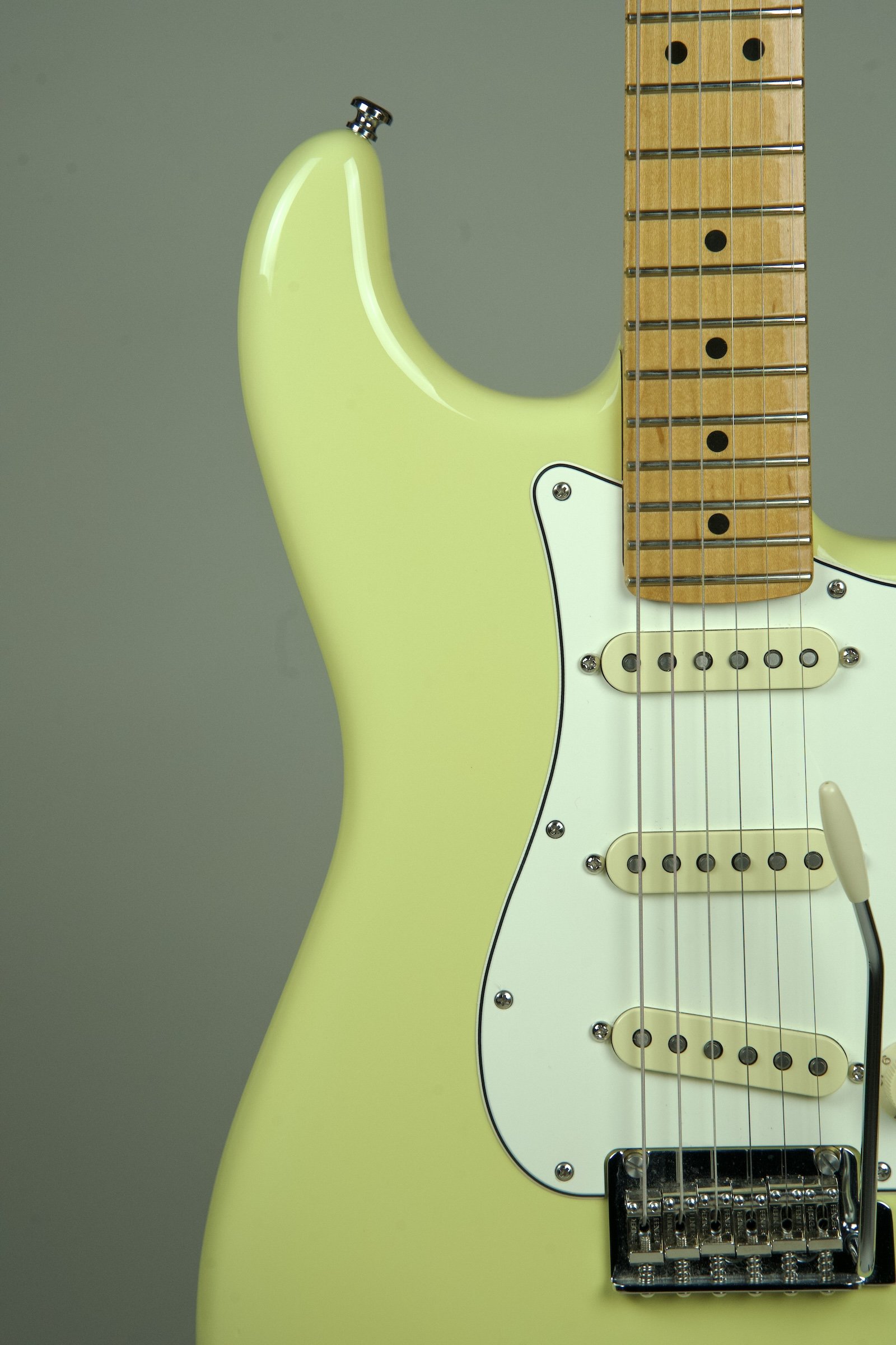 Used Fender 70th Anniversary Stratocaster Electric Guitar Hialeah Yellow4.jpeg