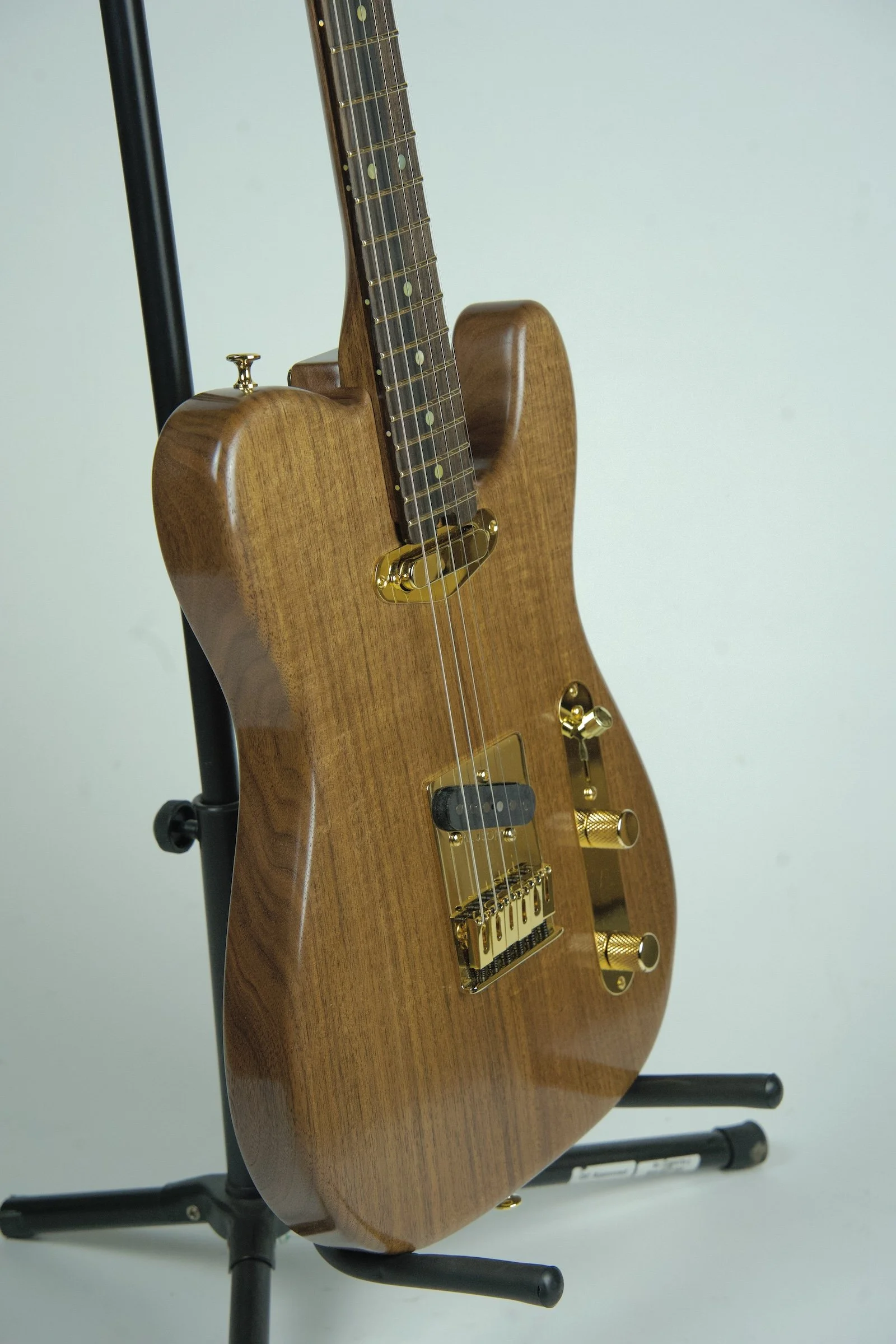 Stosh T-3 Electric Guitar - Natural Walnut13.jpeg
