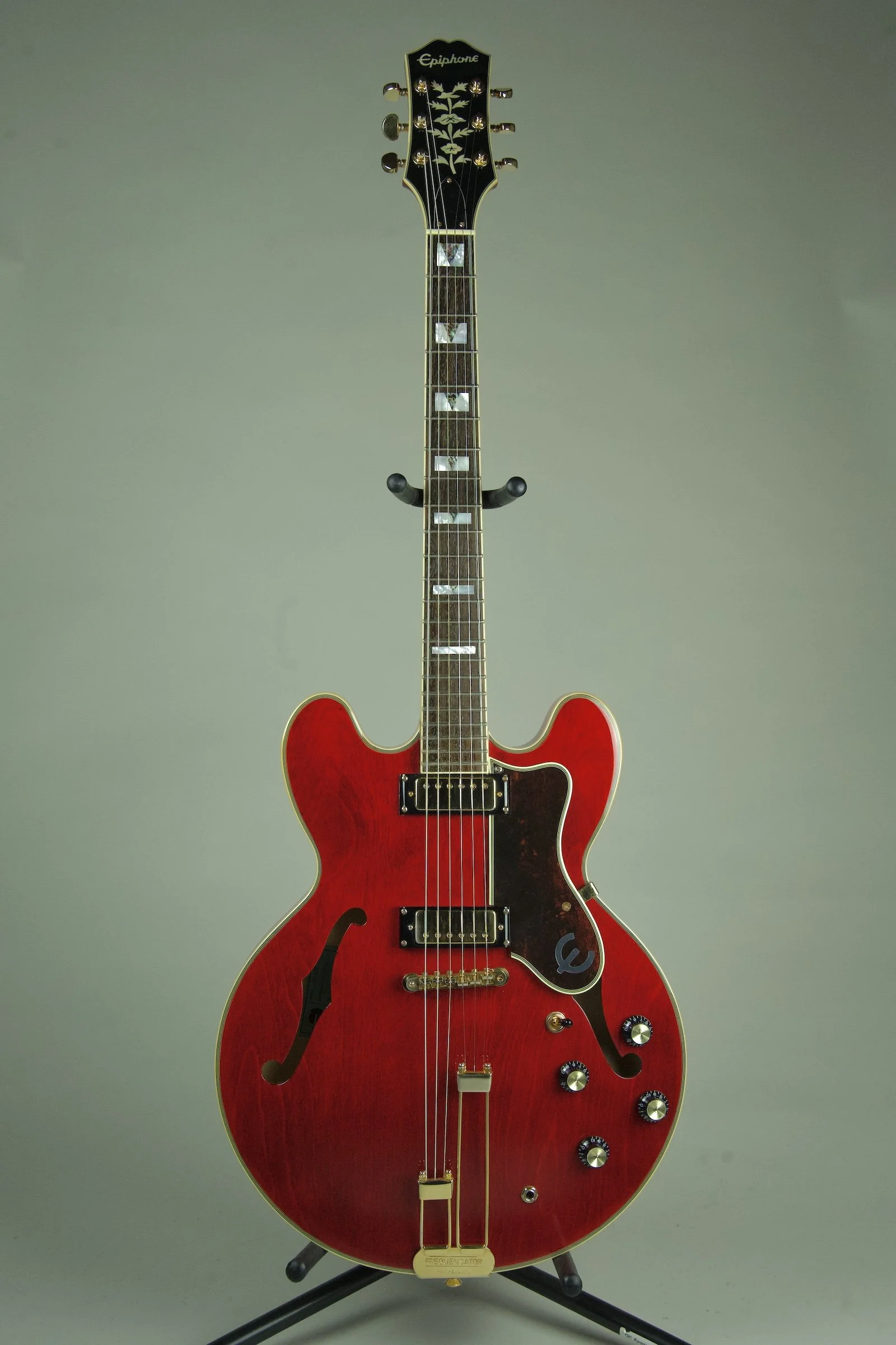 Used Epiphone Sheraton 50th Anniversary 1962 Reissue Limited Edition Electric Guitar Cherry7.jpeg