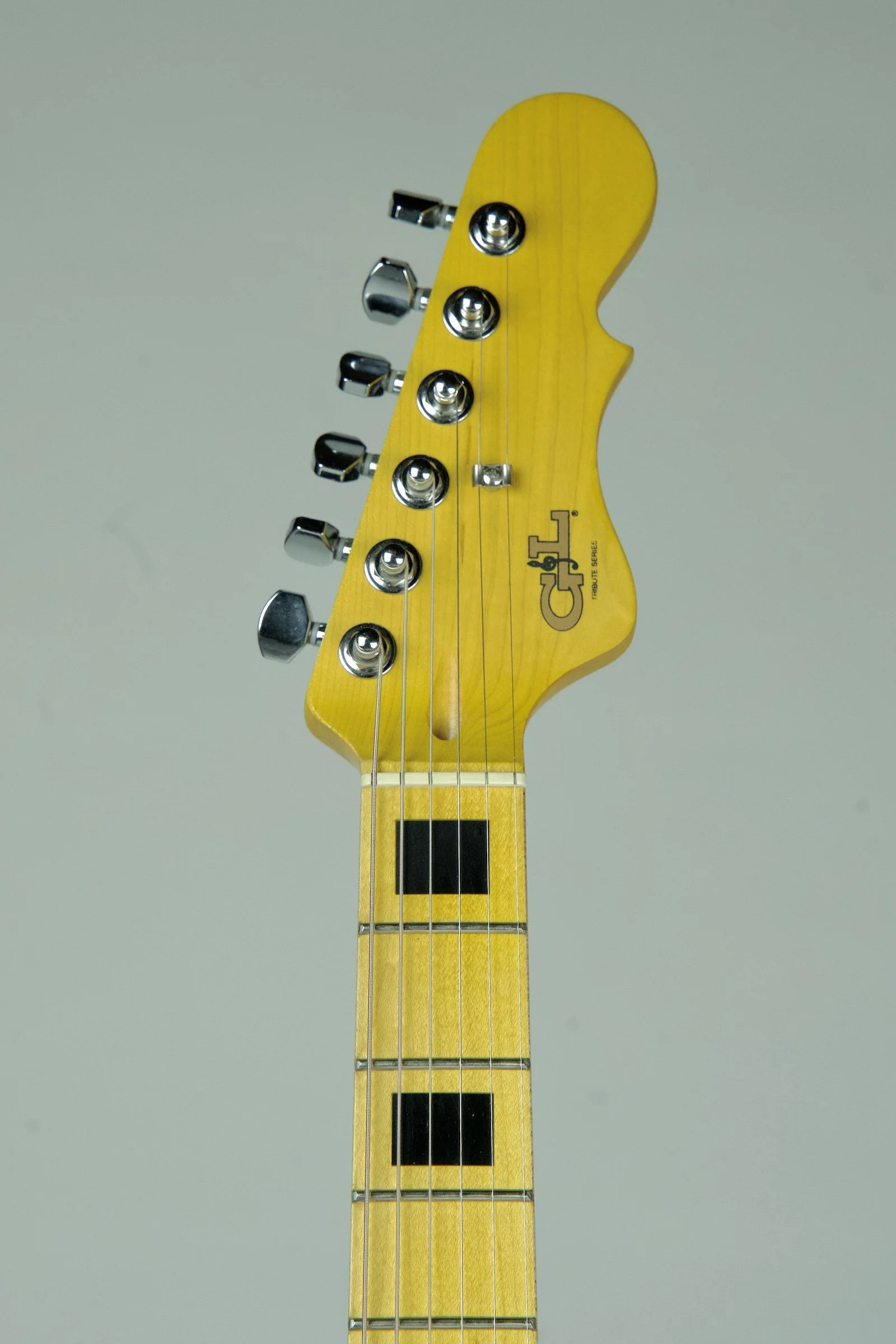 G&L Tribute Doheny Electric Guitar - Emerald Blue Metallic3.jpeg