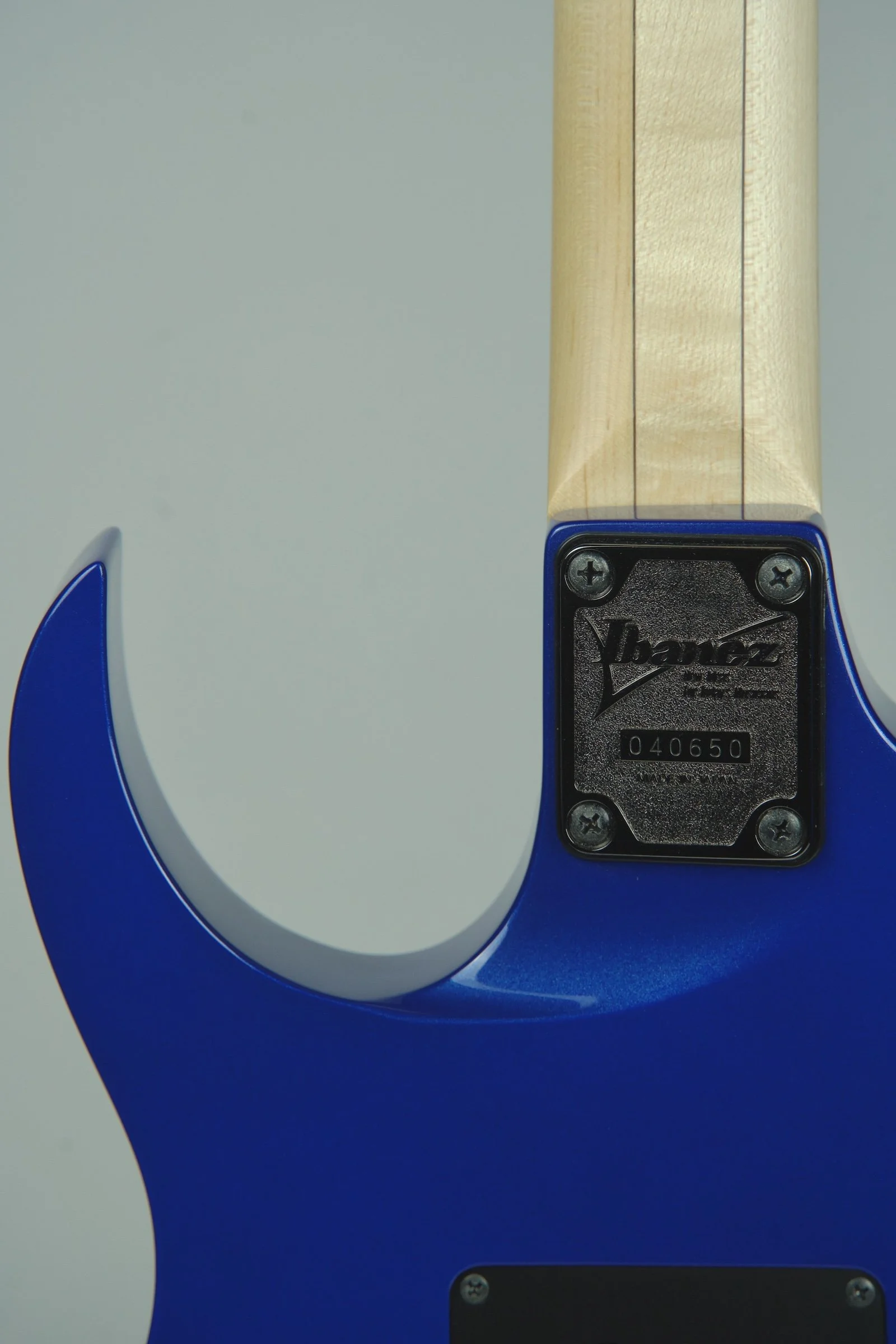 Used Ibanez Genesis RG-565R Limited Edition Electric Guitar - Lazer Blue13.jpeg