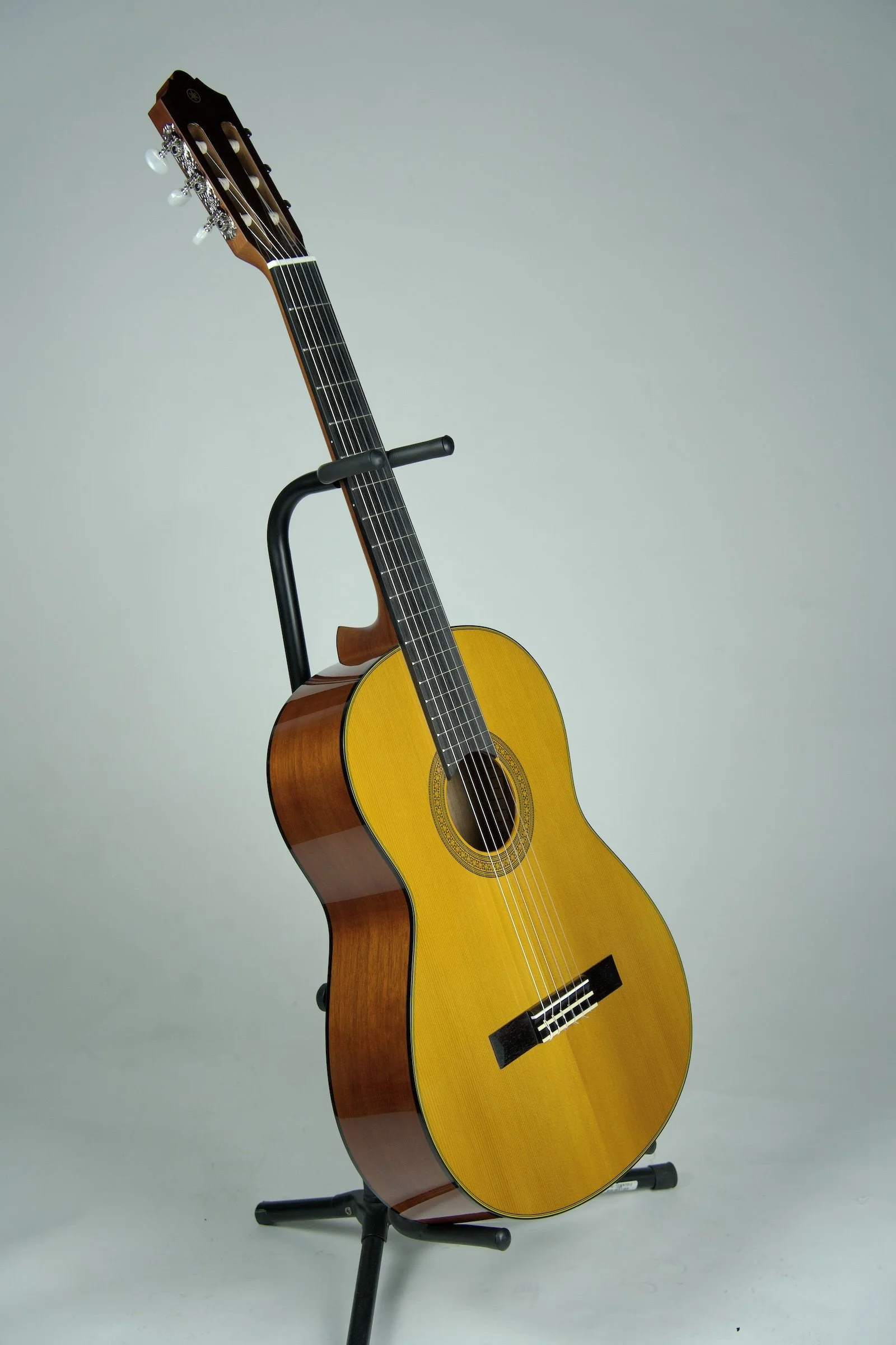 Yamaha CG142-CH Classical Guitar9.jpeg