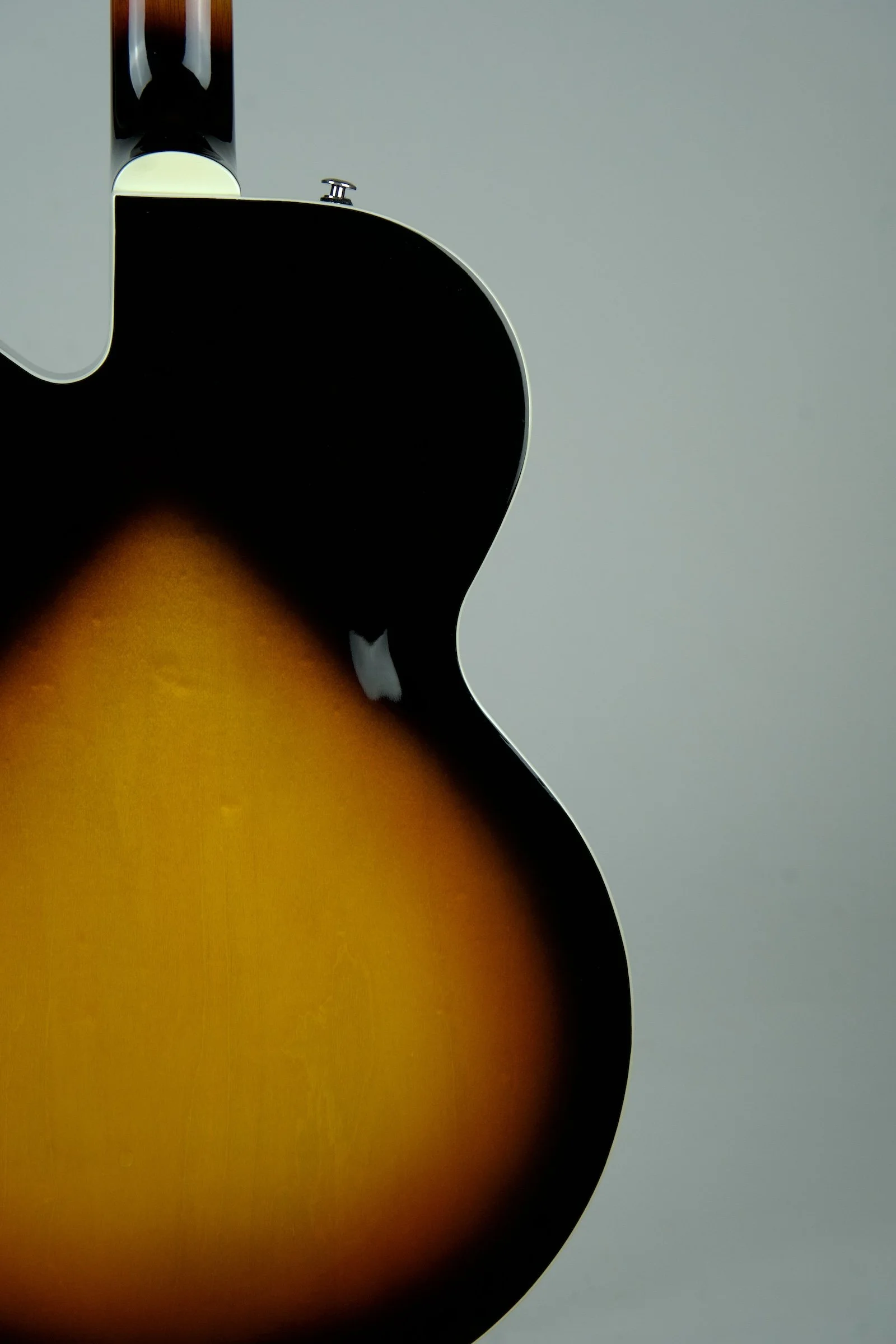 Used Gretsch Streamliner G2420 Tobacco Sunburst Semi-Hollowbody Electric Guitar 11.jpeg