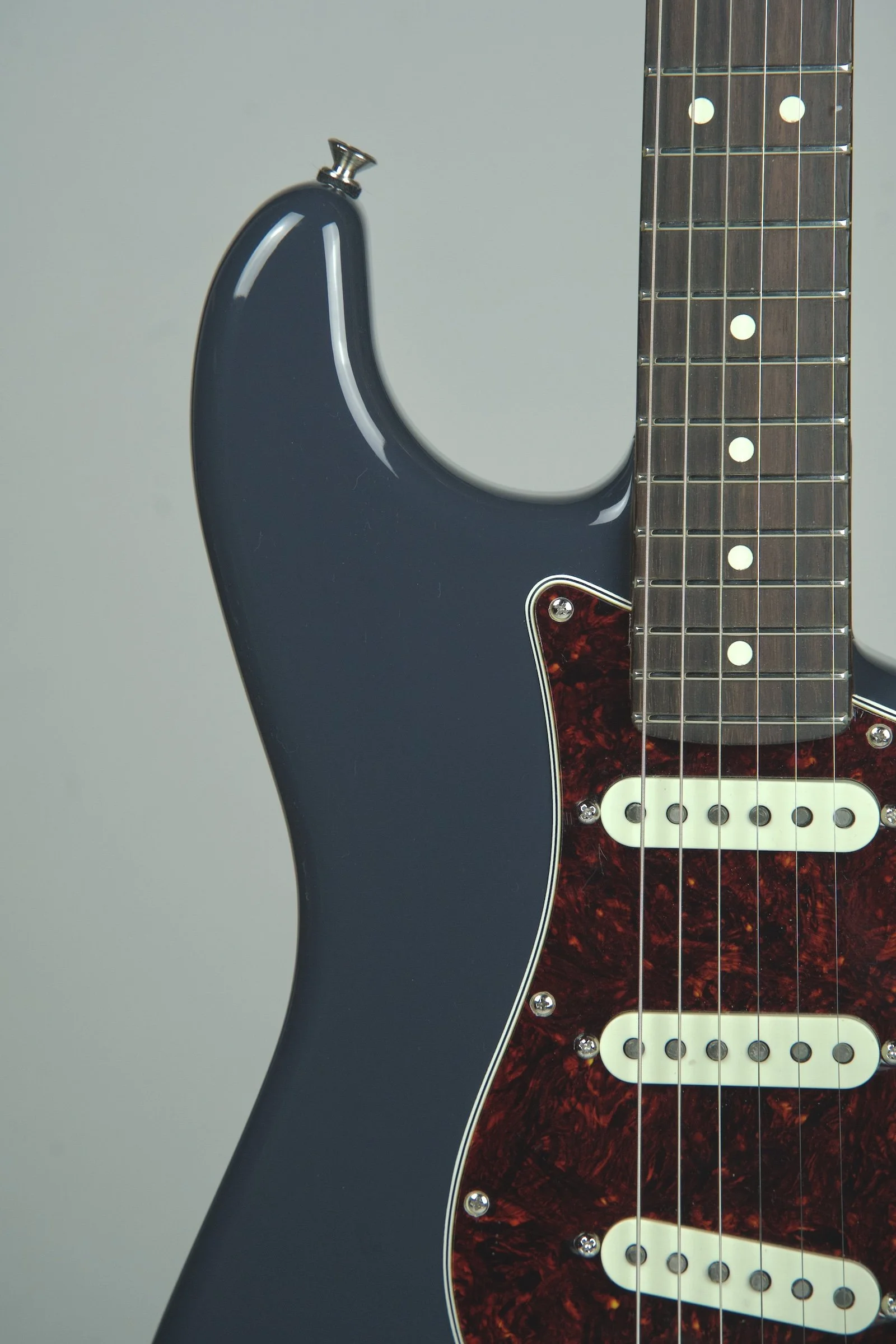 Fender American Professional Classic Stratocaster Electric Guitar - Faded Black4.jpeg