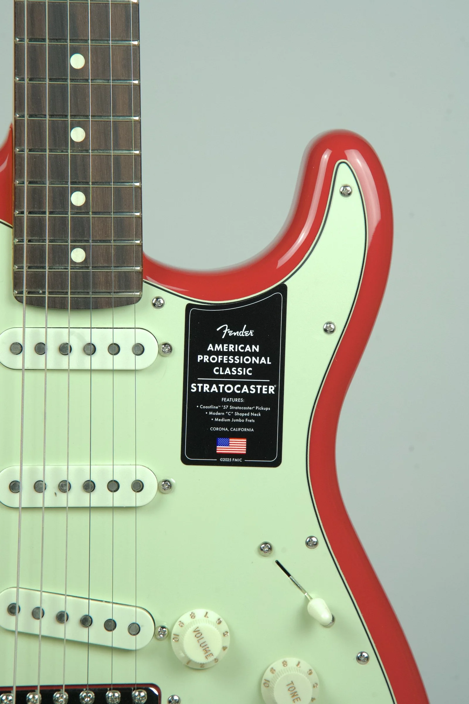 Fender American Professional Classic Stratocaster - Dakota Red10.jpeg