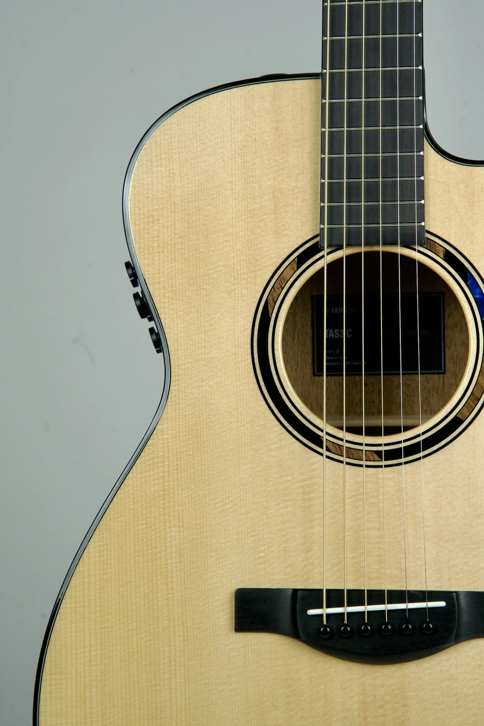 Yamaha TransAcoustic TAS3C Acoustic Electric Guitar3.jpeg