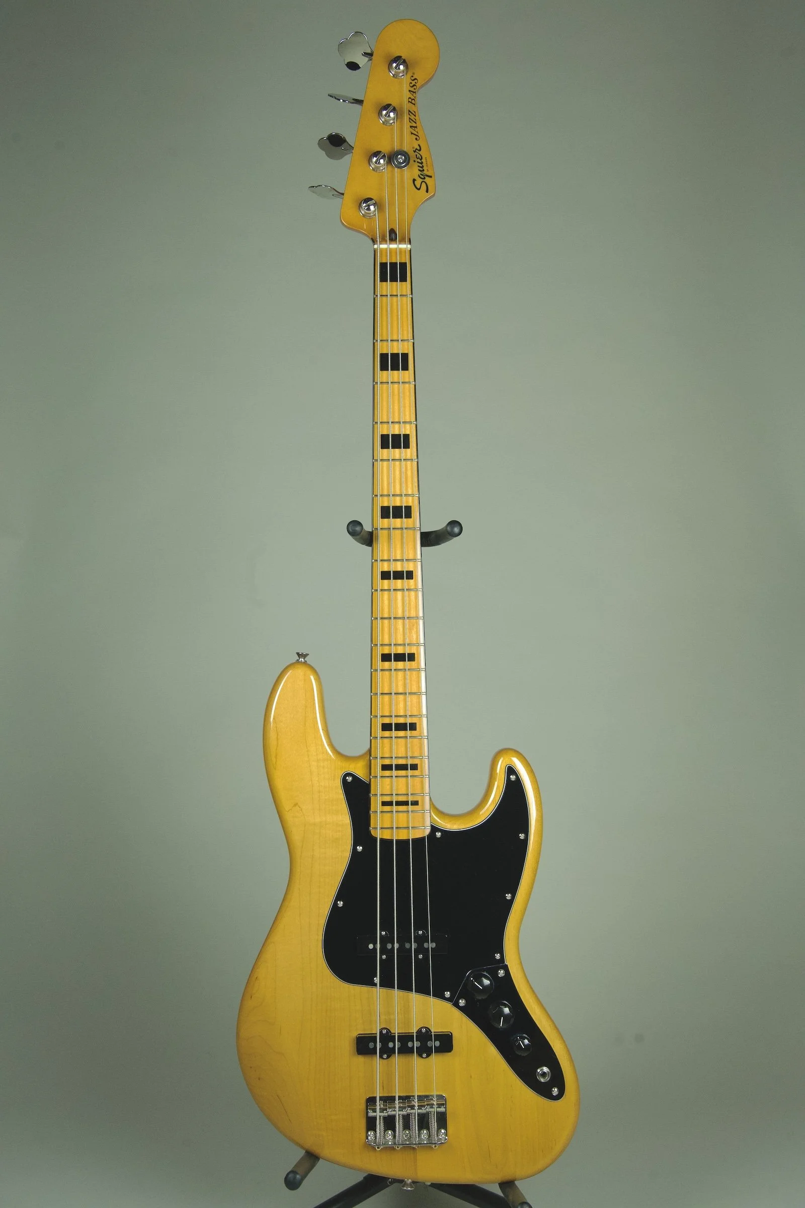 Used Squier Classic Vibe 70s Jazz Bass - Natural1.jpeg