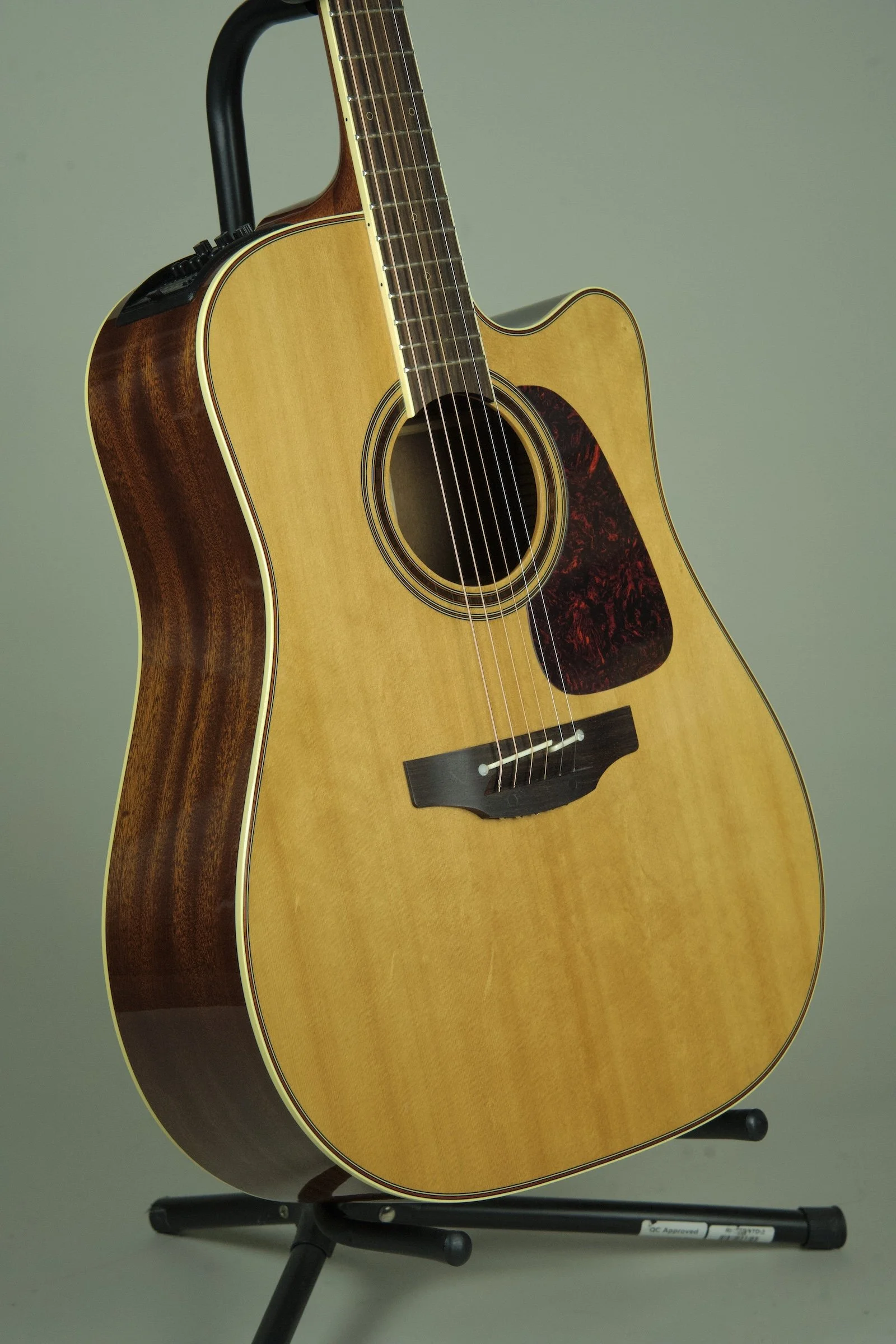 Used Takamine P4DC Acoustic Electric Guitar 16.jpeg