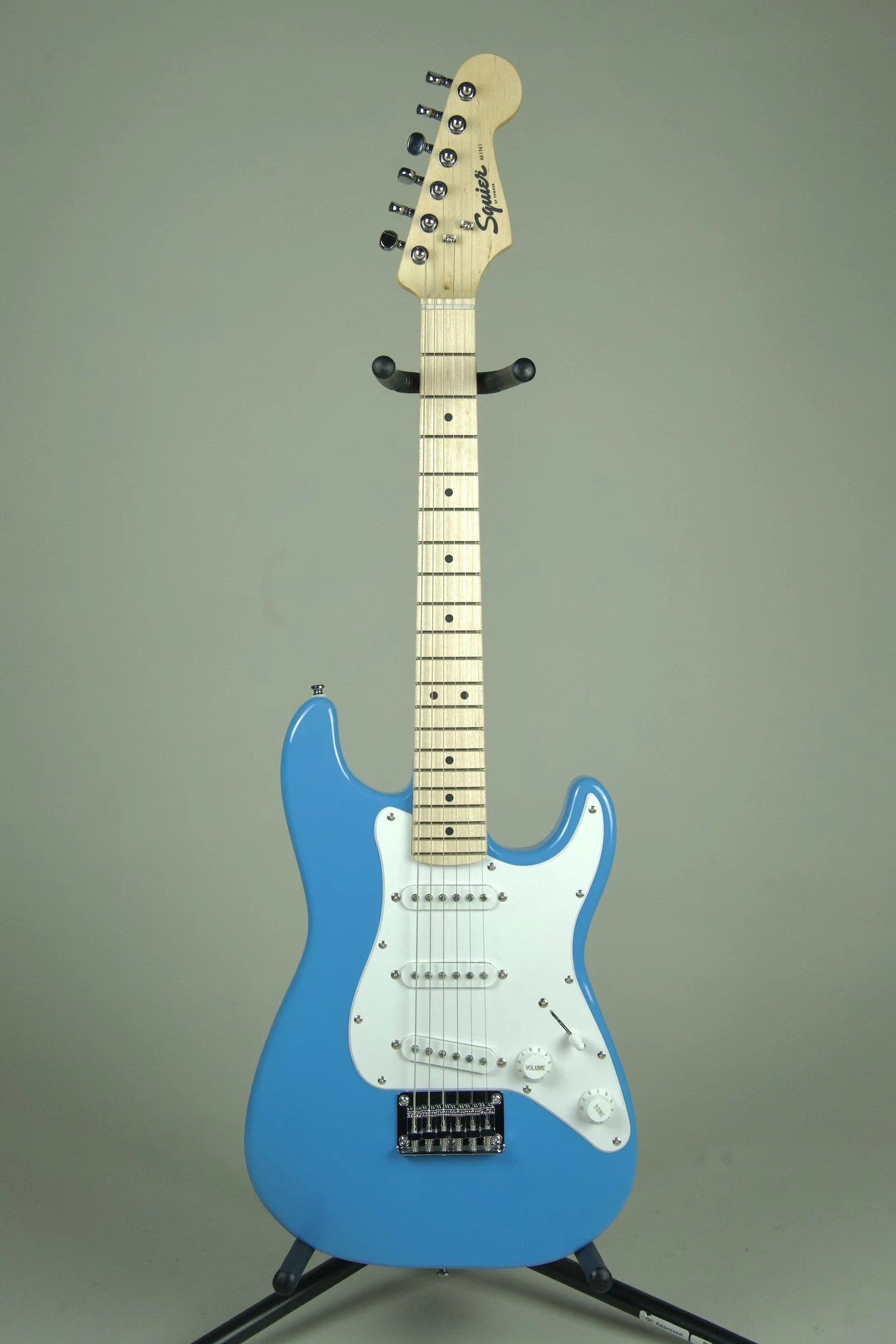 Squier Mini Stratocaster Electric Guitar - California Blue with Maple Fingerboard1.jpeg