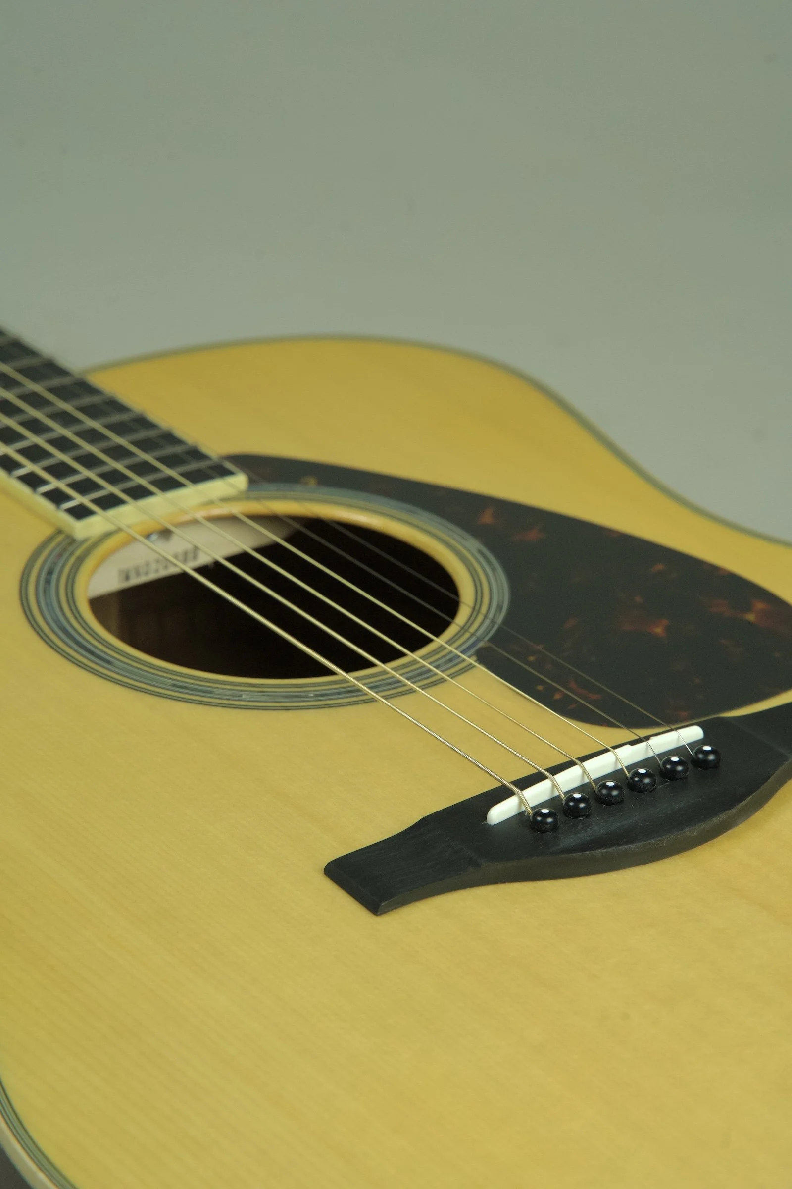 Yamaha LL16M ARE Original Jumbo Acoustic-electric Guitar - Natural25.jpeg