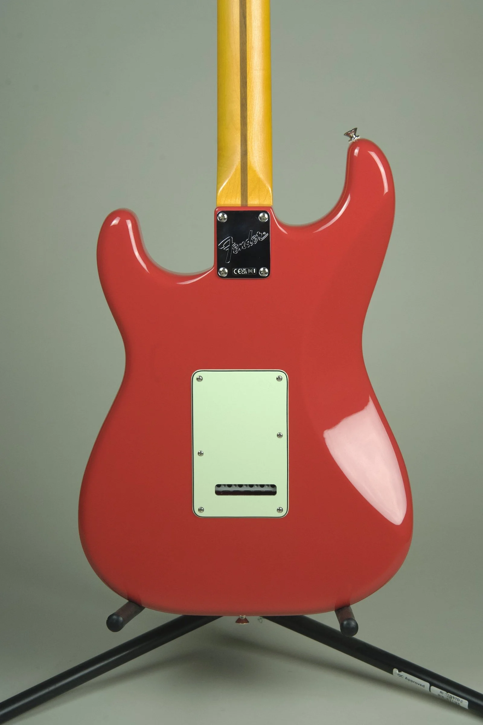 Used Fender American Professional Classic Stratocaster Electric Guitar - Faded Dakota Red9.jpeg