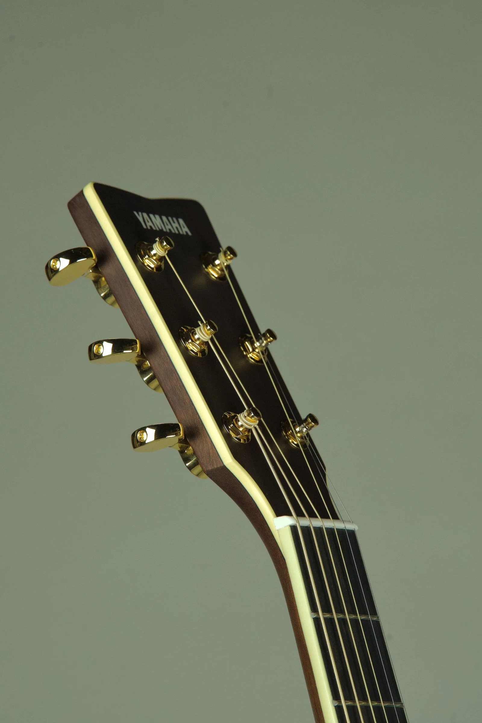 Yamaha LL16M ARE Original Jumbo Acoustic-electric Guitar - Natural18.jpeg