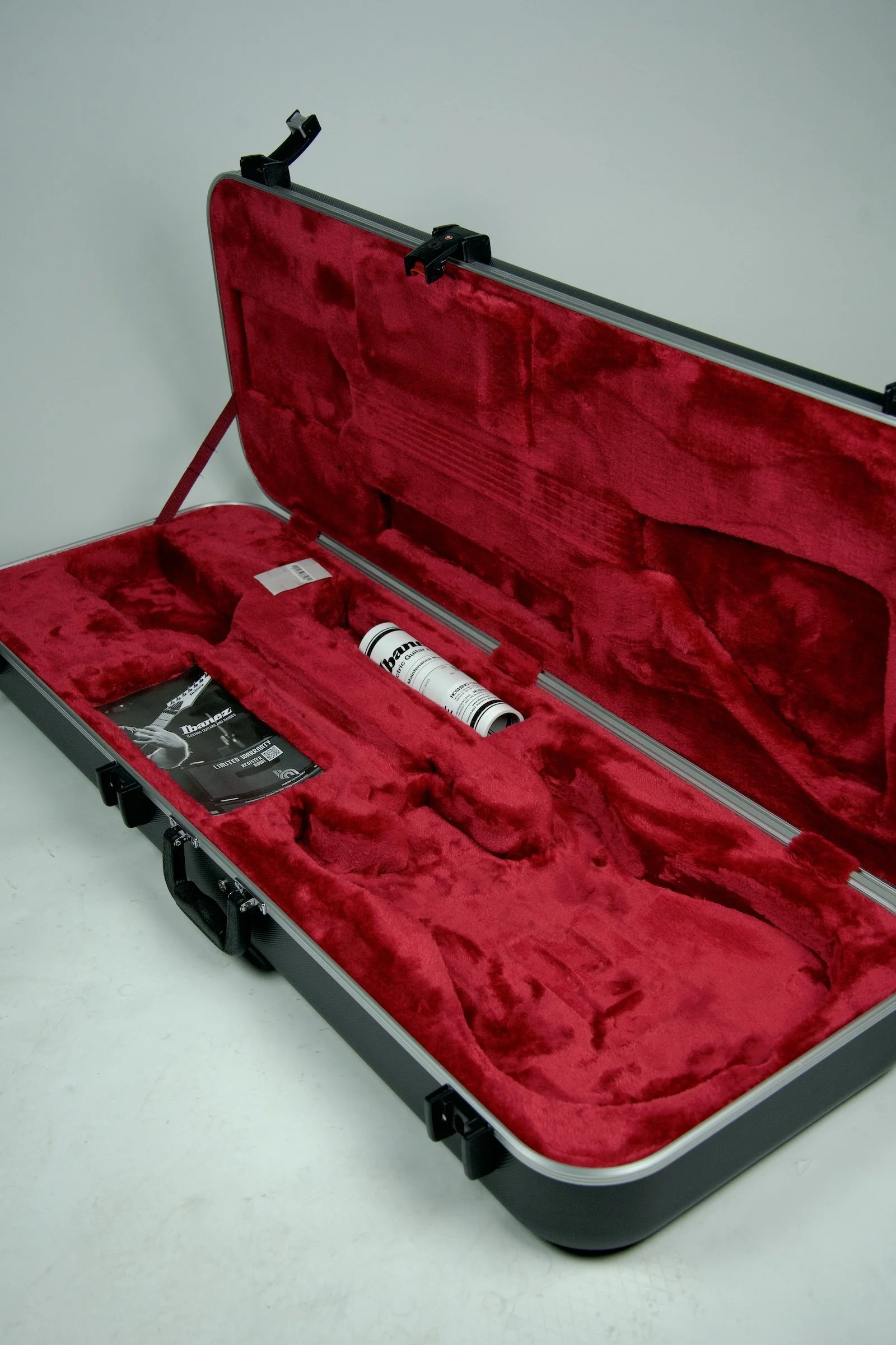 Ibanez Prestige Hardshell Case2.jpeg