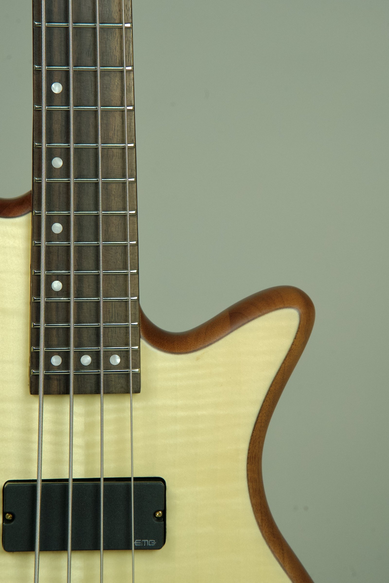 Schecter Stiletto Custom 4 Bass Guitar - Natural7.jpeg