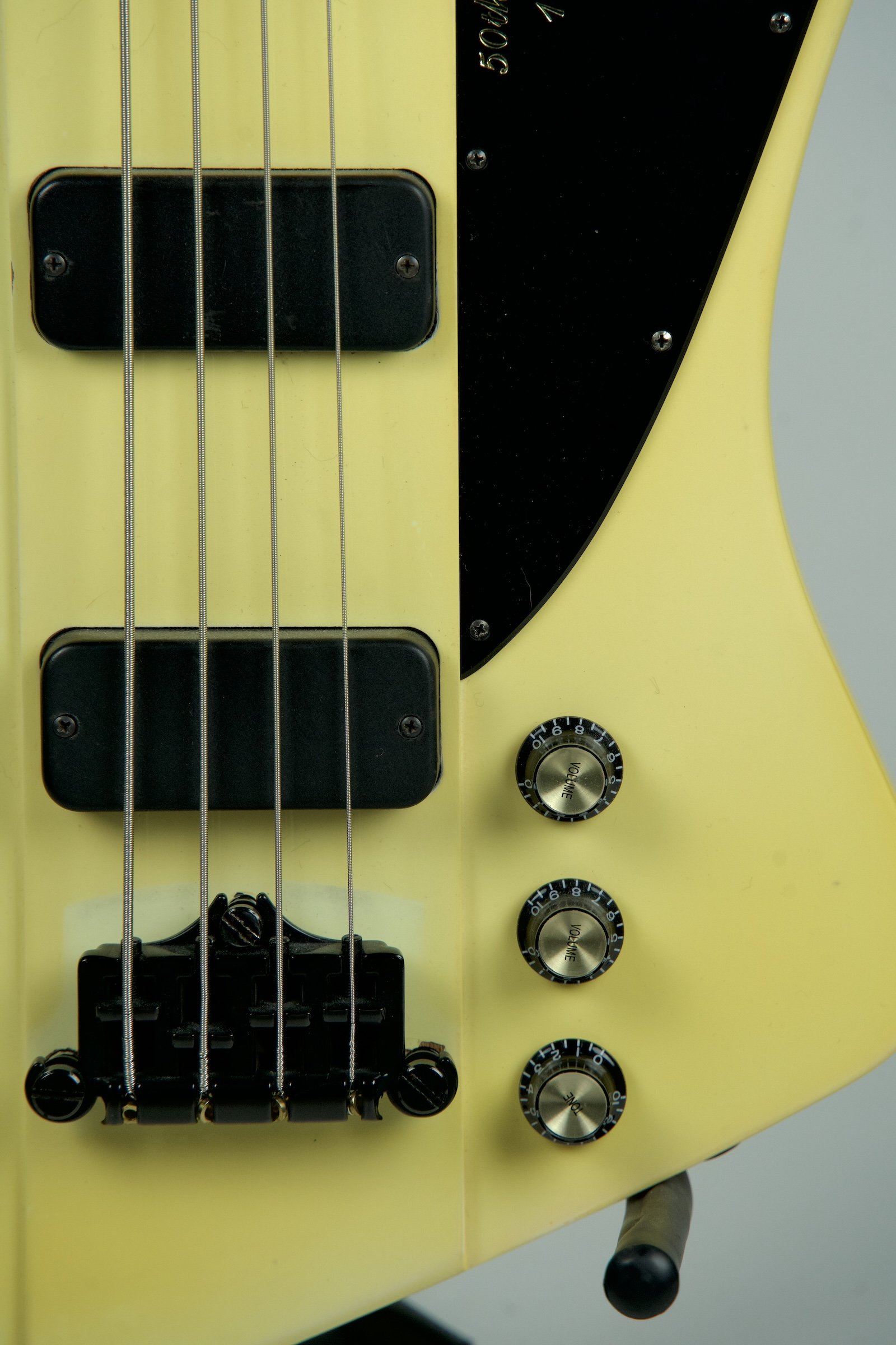 Used 2005 Gibson USA Thunderbird IV Bass Guitar7.jpeg