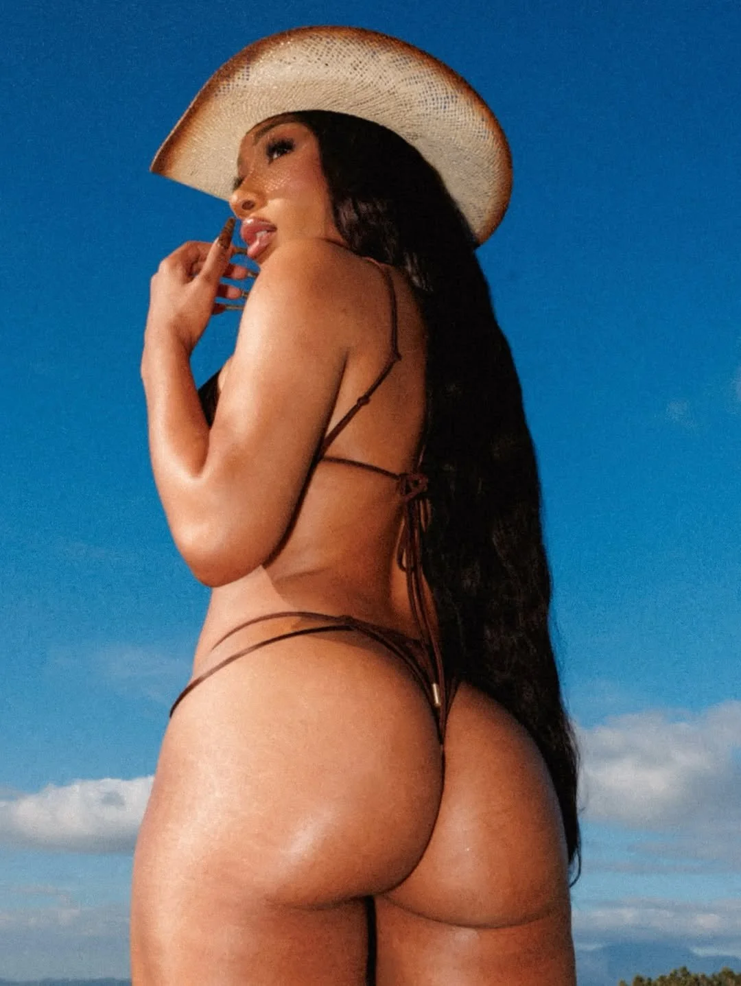 THE HOTTEST HOT GIRL SUMMER ❤️🔥