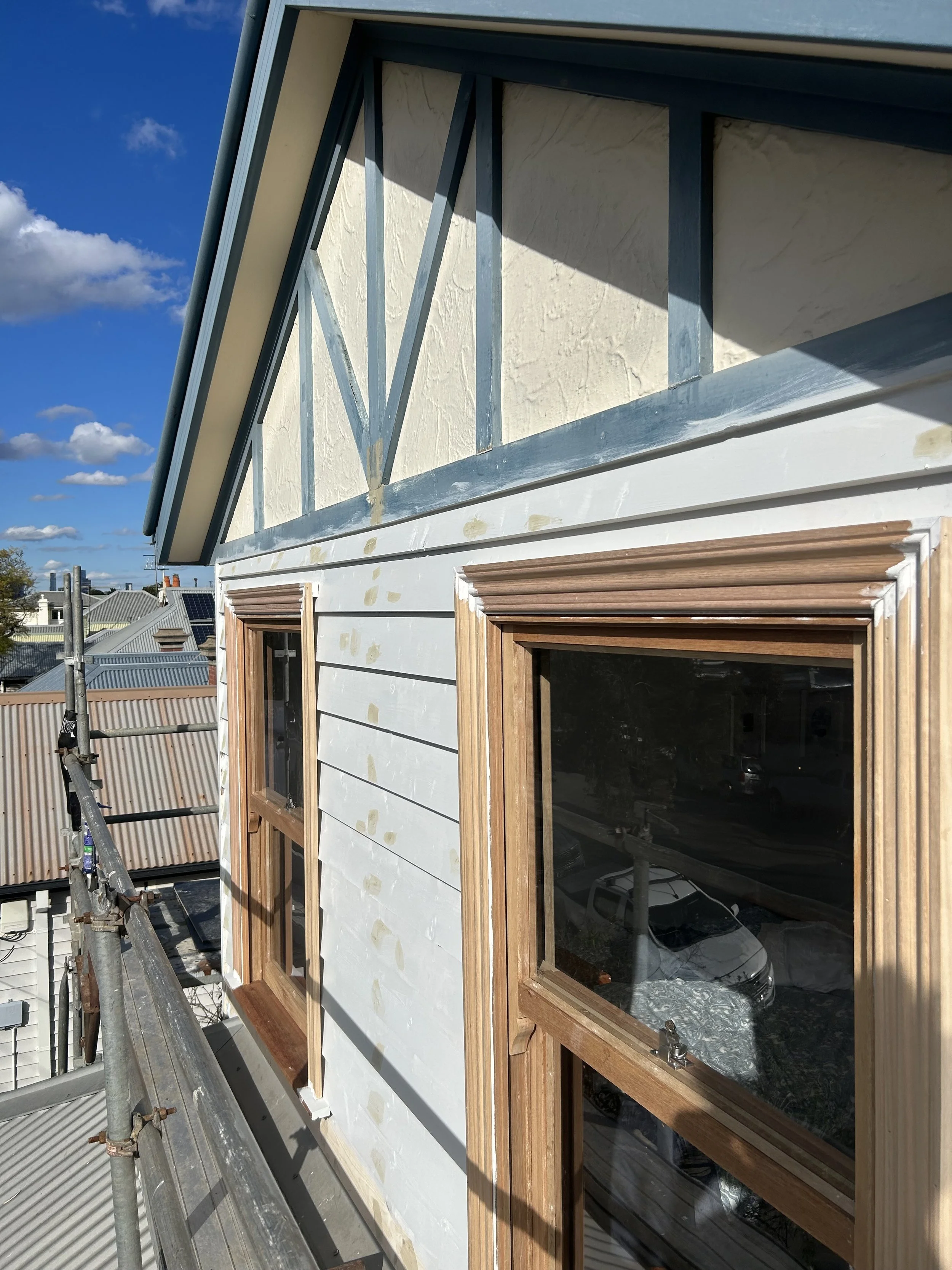 Double Glazed Sash Windows & Weatherboard Install
