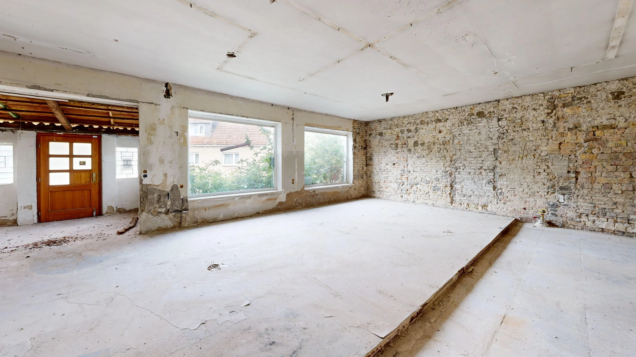 Hauptstraße raw.jpg