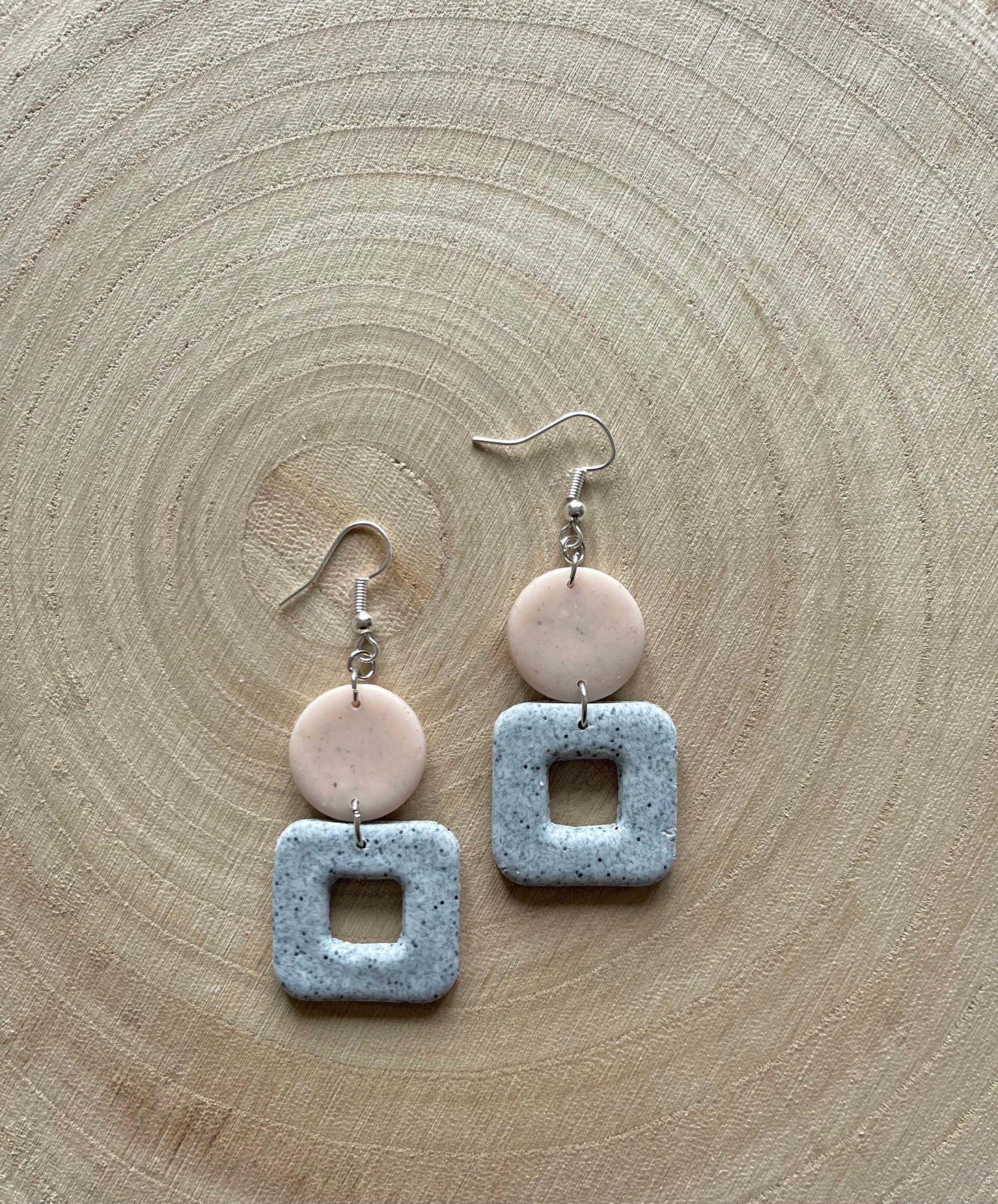 https://i.etsystatic.com/45784123/r/il/941eda/5684144368/il_fullxfull.5684144368_ce3l.jpg