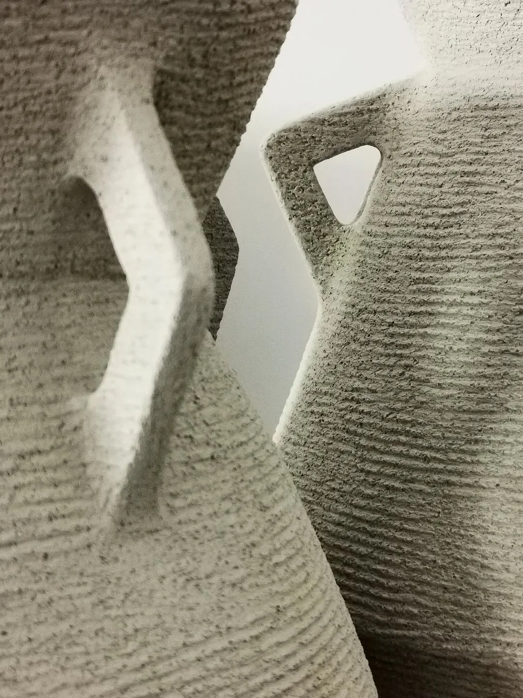 Nuova serie di vasi in lavorazione
#ritmoceramics #vasedesign #ceramicstudio #interiordesign #clayart #loveceramic #contemporaryceramics #homedecor #handmadeceramic #homedecoration #interiordecor #ceramicacontemporanea