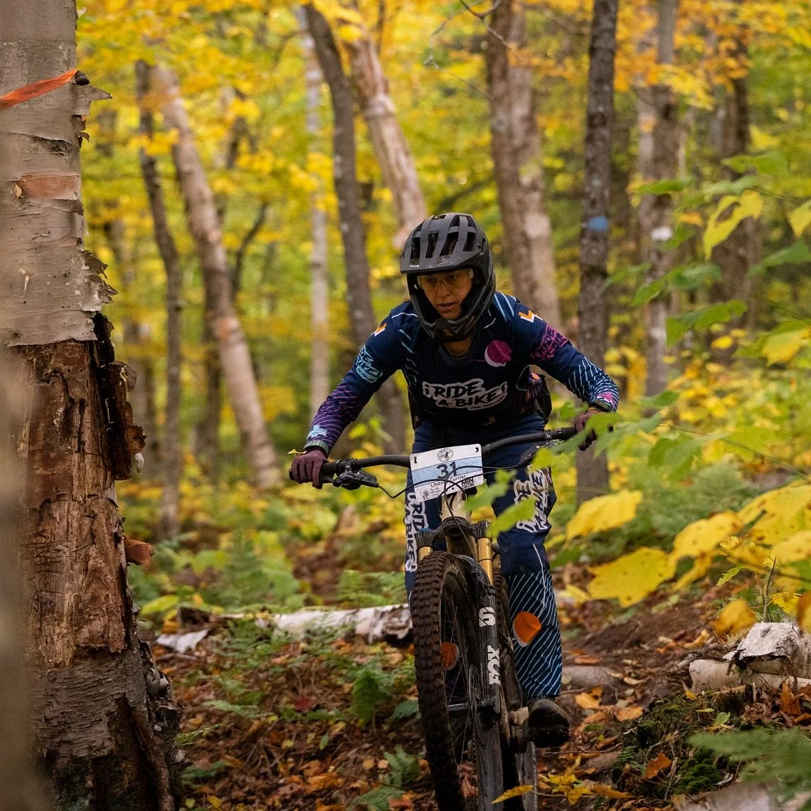 🍂Now booking for FALL guided adventures and private skills sessions. Let me craft a perfect day of riding or design a curriculum to progress your skills. Invite some friends and make it more fun!

🍁Fall is my all time favorite season to ride in Mai