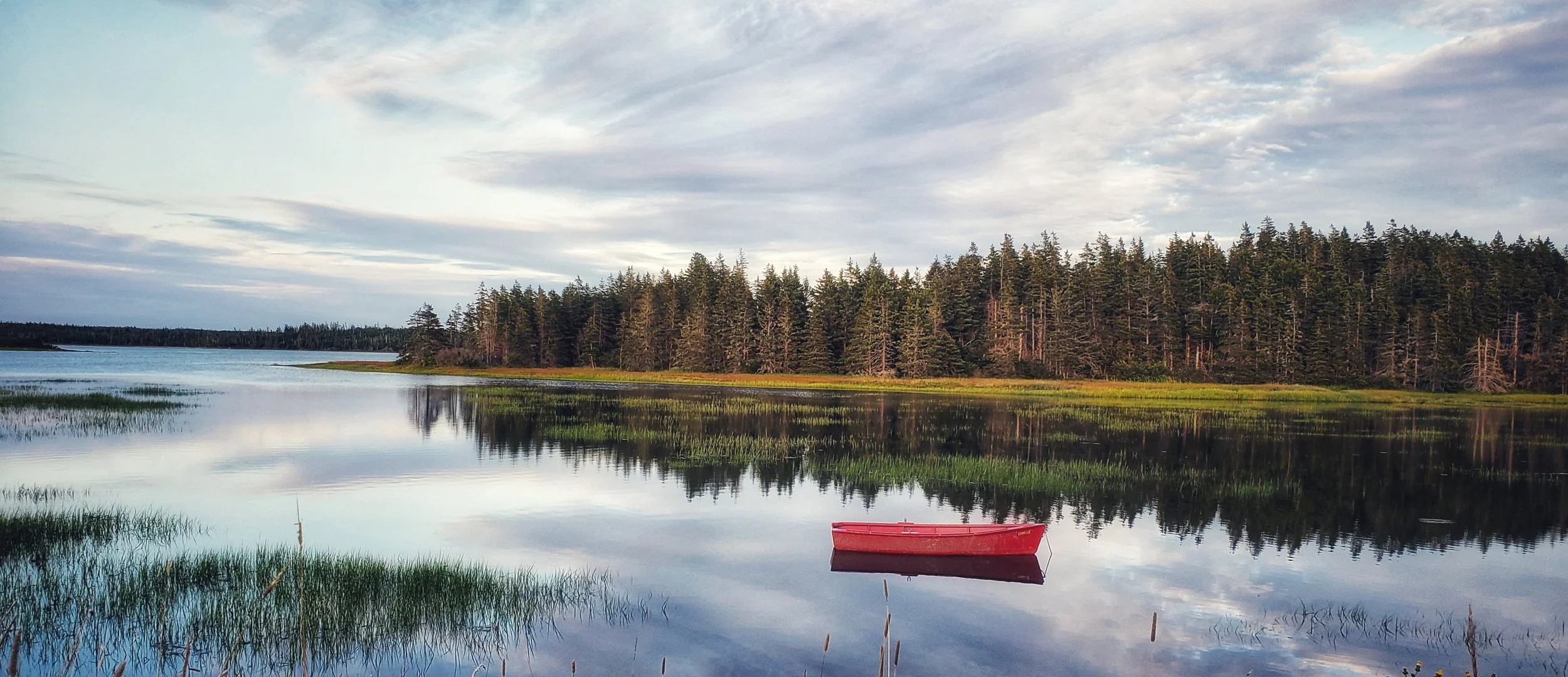 Petite Rouge Bateau.jpeg