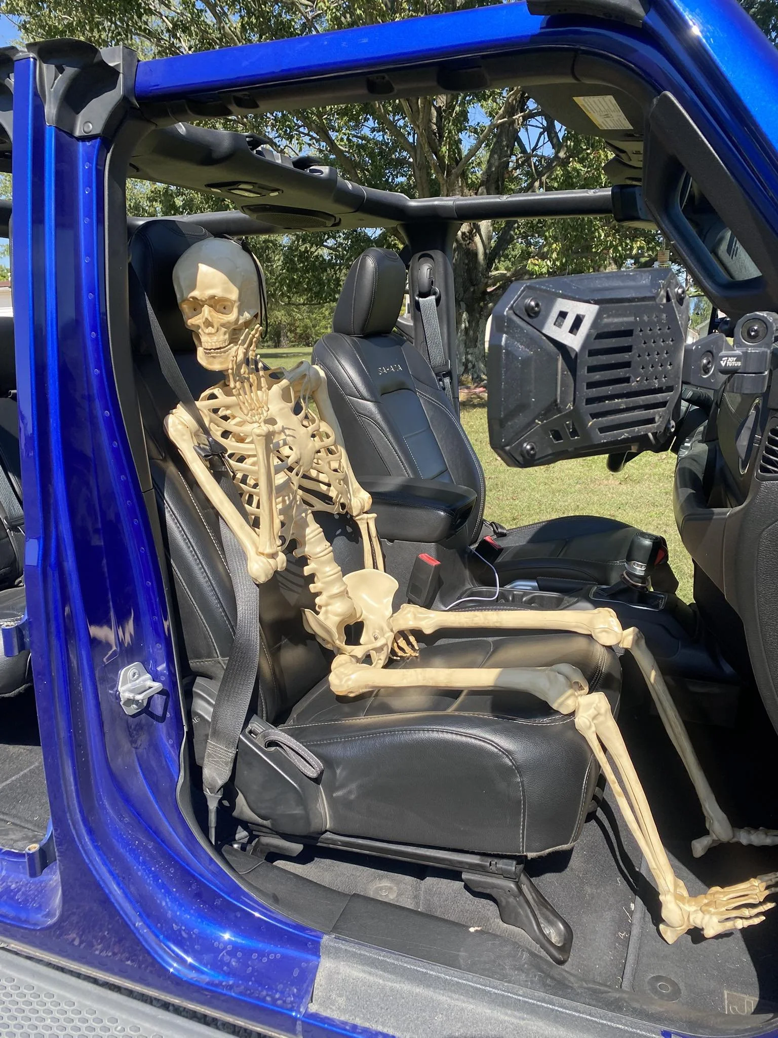 Halloween Party - S3E7