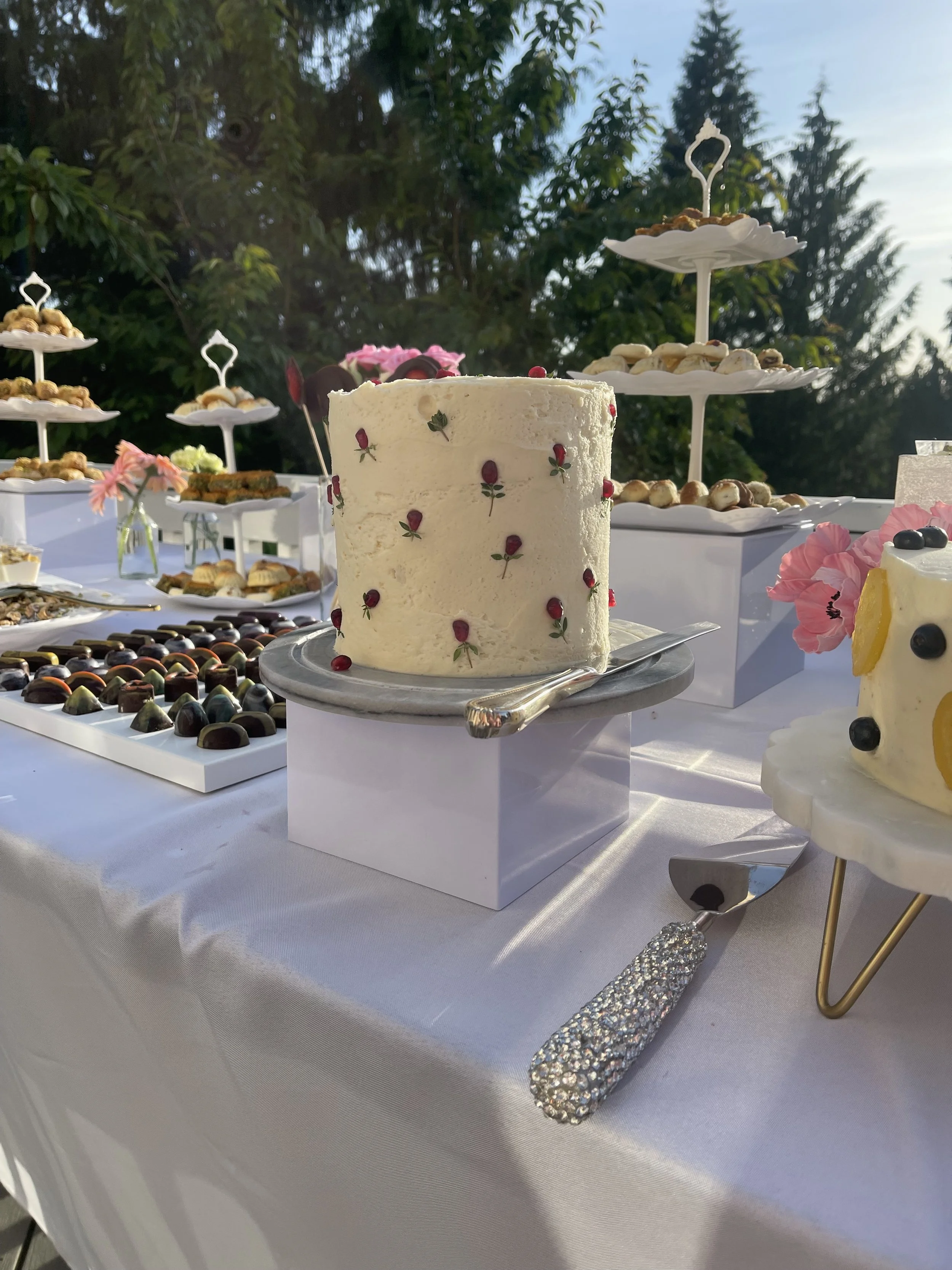 Cakes catered by A Bella Event in Woodinville 