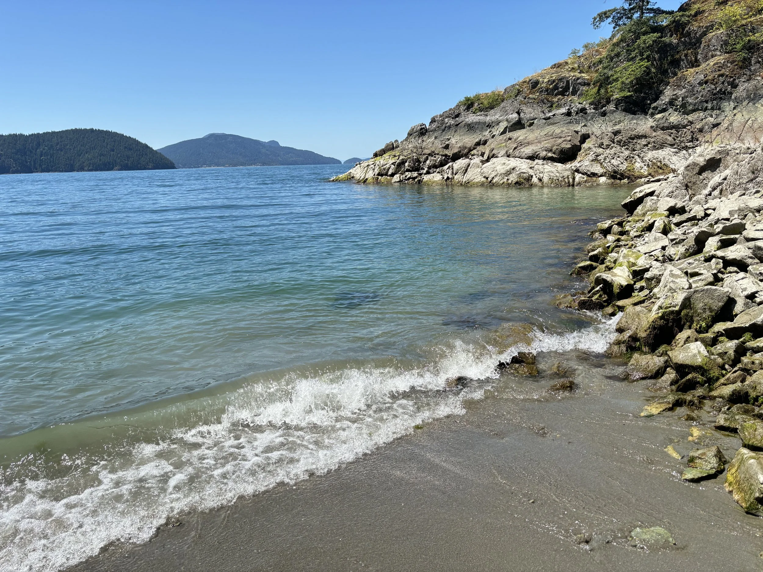 Find a Hidden Paradise: A Secluded Beach Park with Stunning Views
