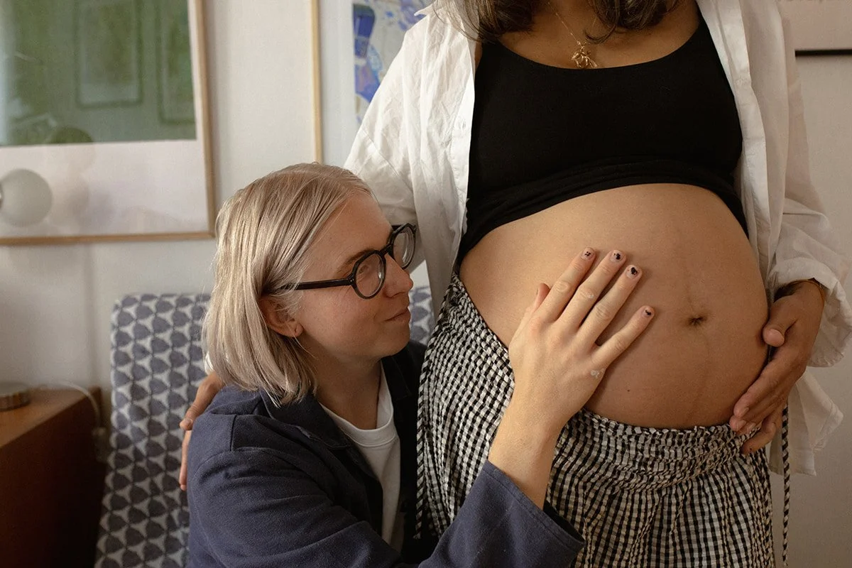 en pojke utomhusfotografering