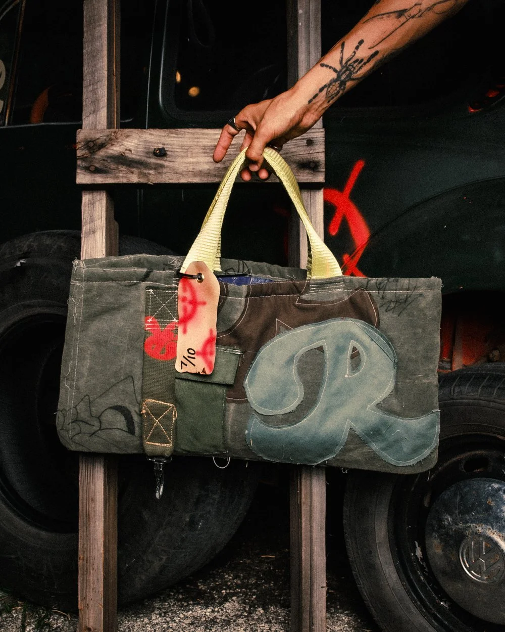 BAG 007