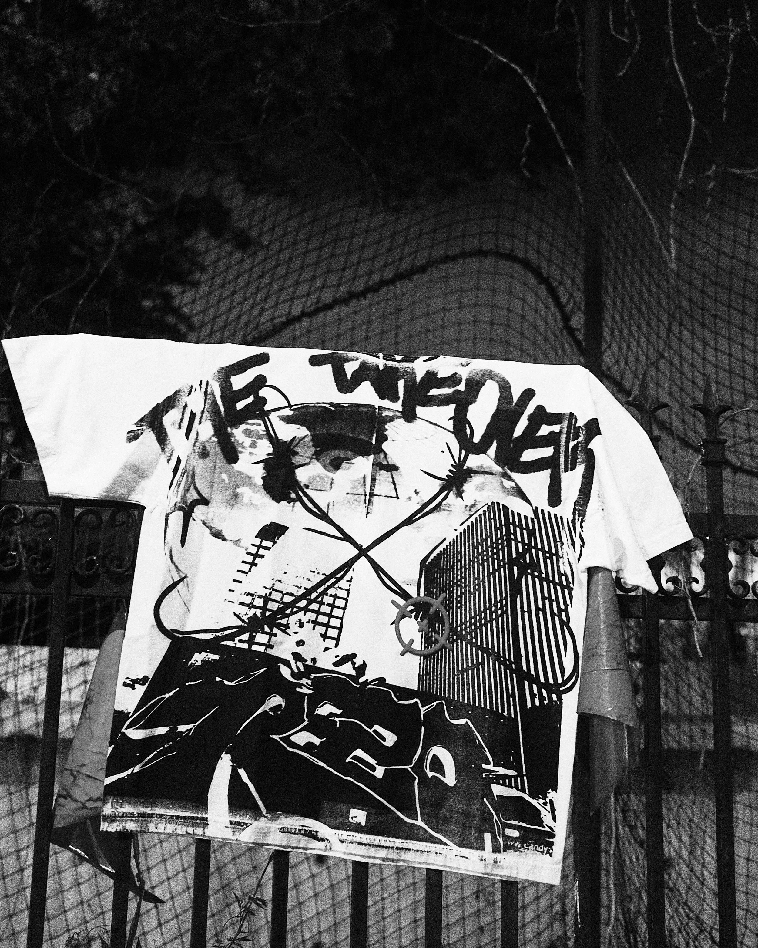 blak n wite white r star t.jpeg