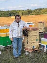 Adventures in Beekeeping (second session)