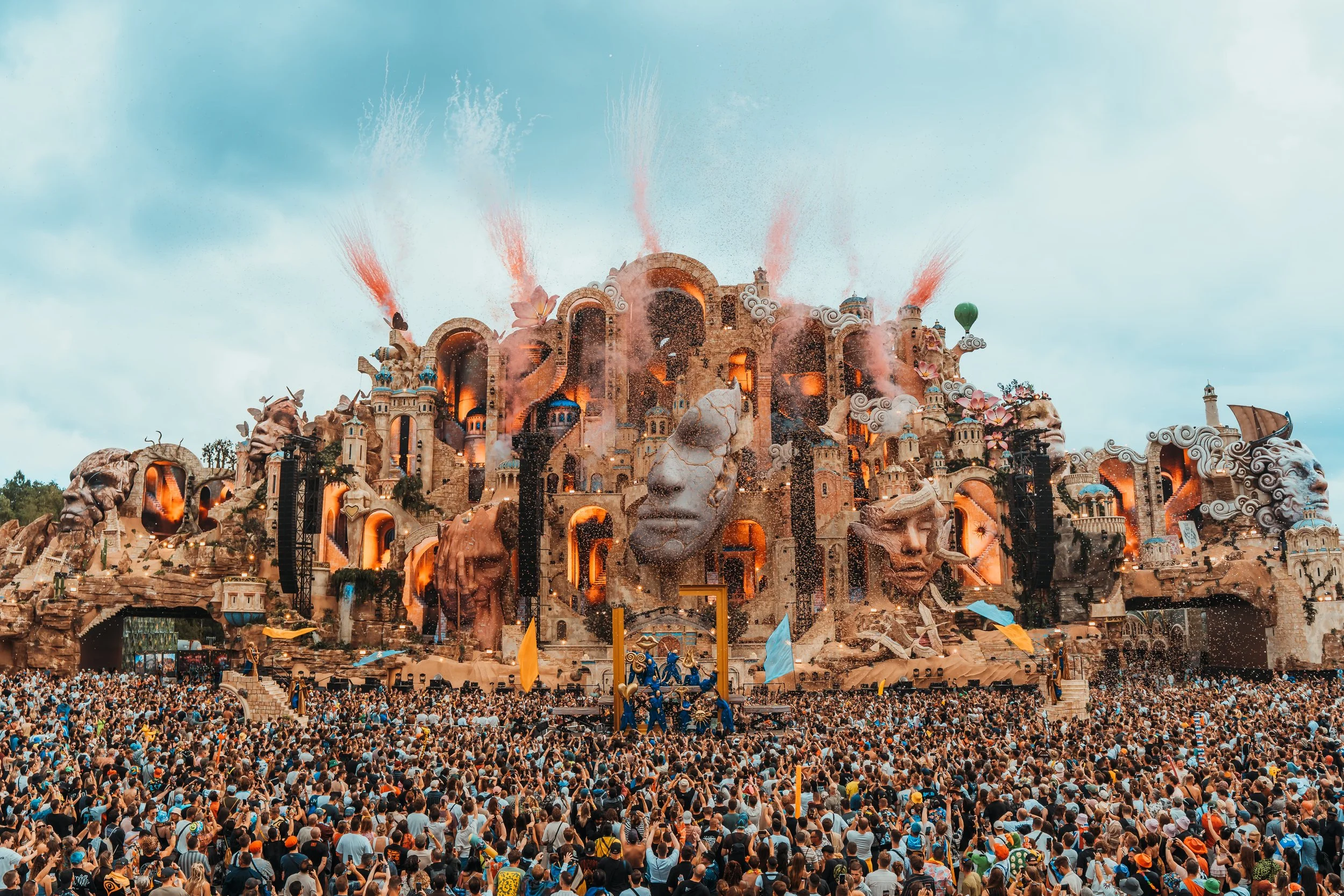 Tomorrowland Bélgica 2026 rompe récord con 400 mil asistentes y 233 millones de reproducciones