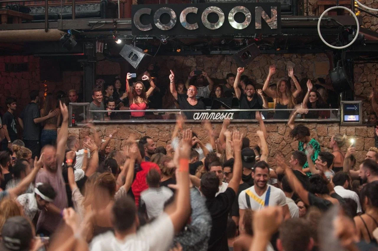 Cocoon Ibiza regresa a Amnesia con un lineup histórico: Sven Väth, Nina Kraviz y más.